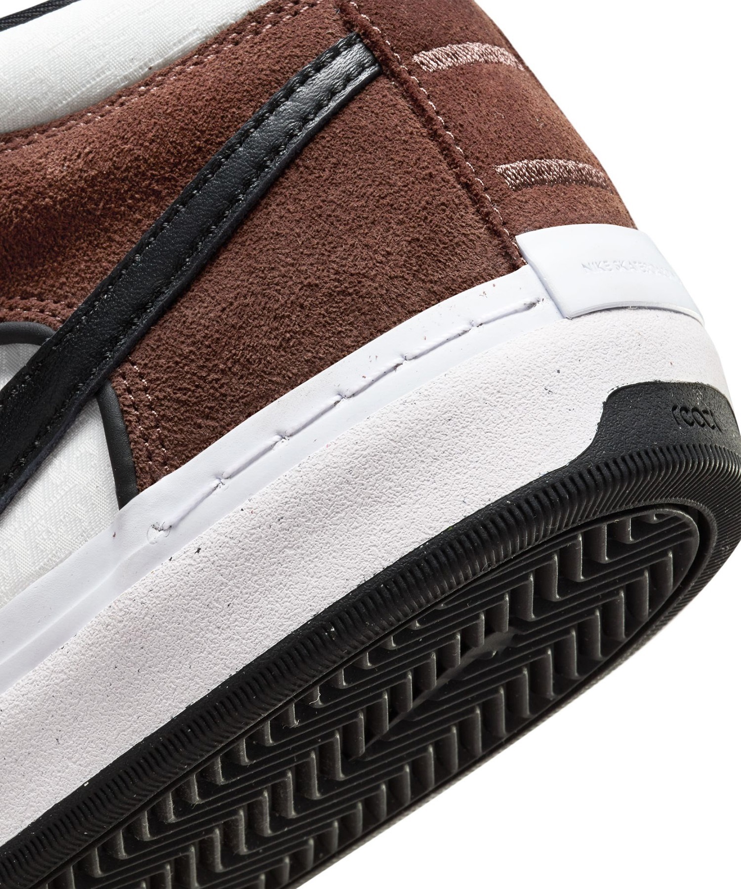 NIKE SB ナイキエスビー リアクト レオ スケートボードシューズ