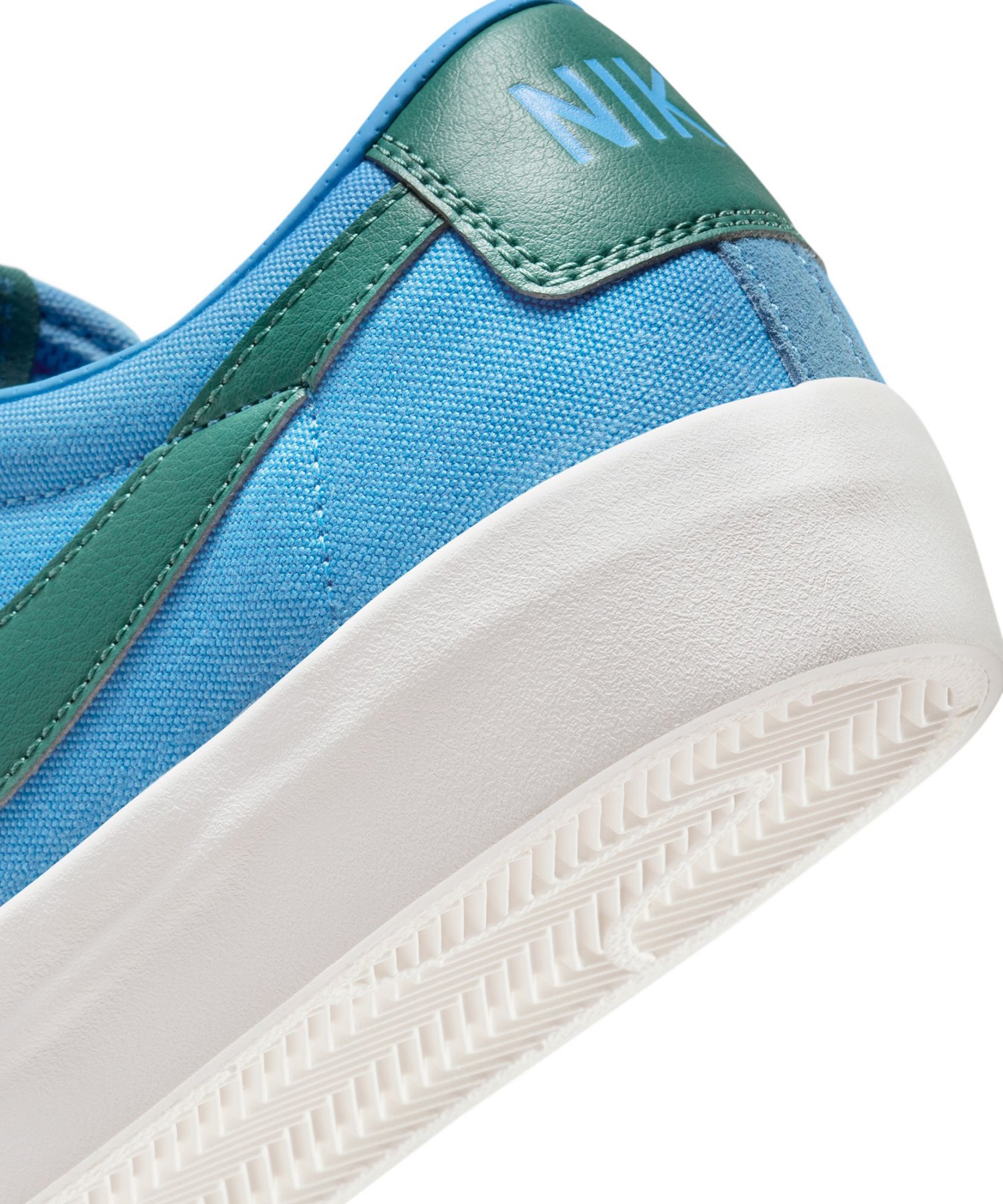 NIKE SB ナイキ エスビー ズーム ブレーザー LOW プロ GT メンズ