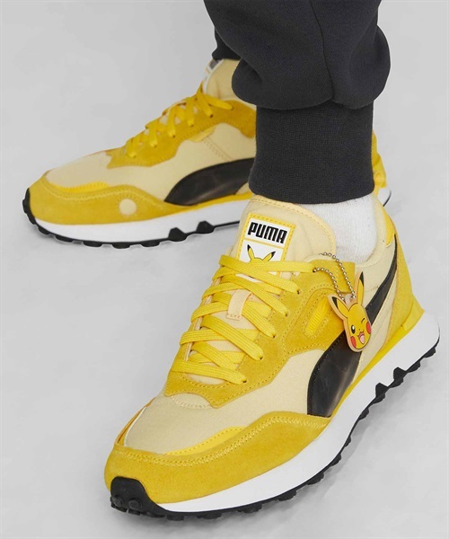 PUMA プーマ PUMA x POKEMON RIDER FV PIKACHU ライダー FV ピカチュウ 387688 シューズ スニーカー ユニセックス ポケモン コラボ K1S K9(01-22.0cm)