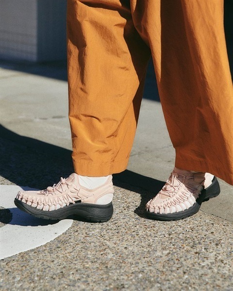 KEEN キーン UNEEK ASTORIA ユニーク アストリア 1027294