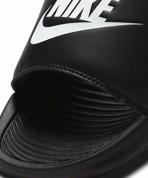 NIKE ナイキ Victori One ヴィクトリー ワン CN9677-005