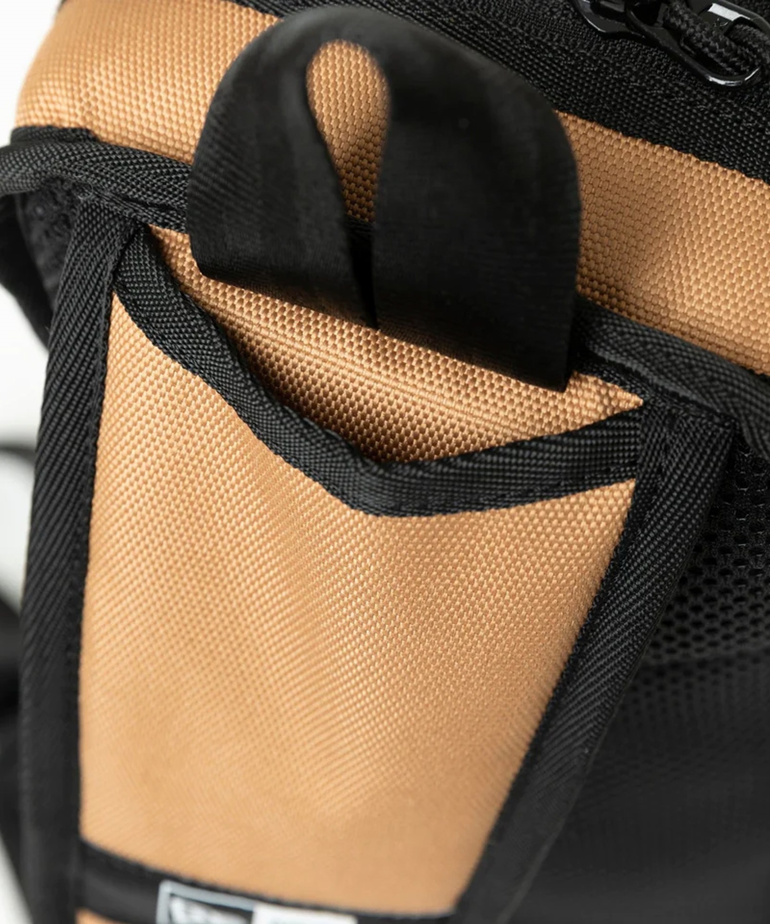NEW ERA/スリングボディバッグ 12L ライトブロンズ 14108397