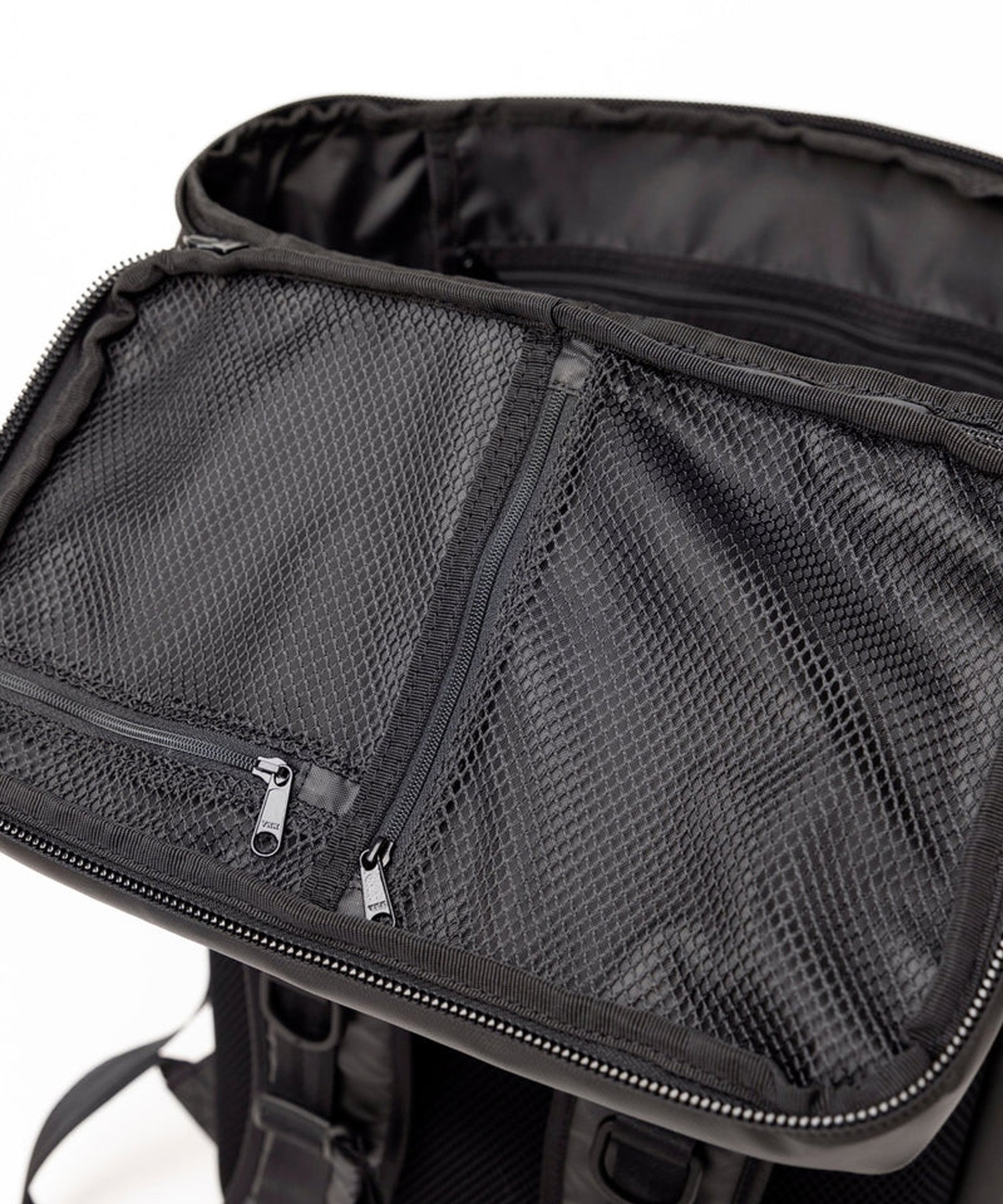NEW ERA/ニューエラ BOX PACK ボックスパック 32L TPU ボックスロゴ ブラック × ホワイト デイパック バックパック リュック 13518033(BKWHT-32L)