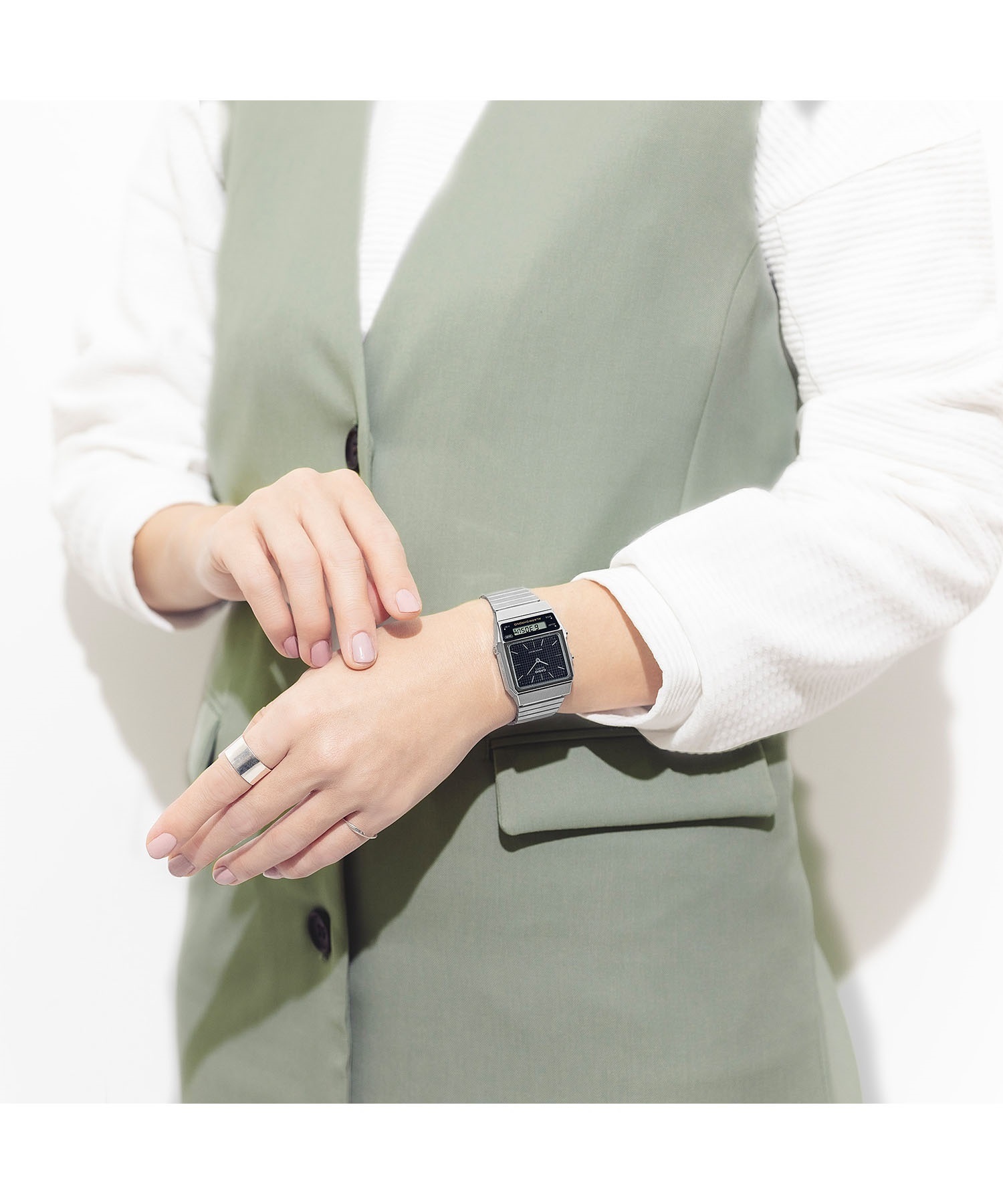 CASIO カシオ 腕時計 CASIO CLASSIC AQ-800E-1AJF 時計｜ムラサキ