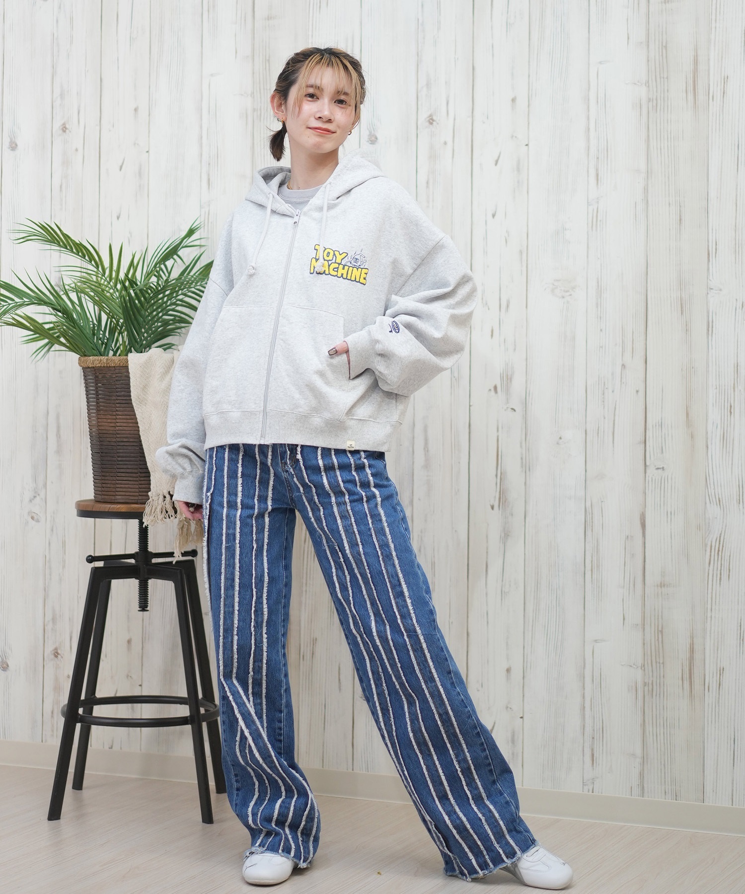 TOY MACHINE トイマシーン パーカー ジップアップ レディース クロップド丈 バックプリント MTMPFSW14 ムラサキスポーツ限定 TOY MACHINE トイマシーン パーカー ジップアップ レディース