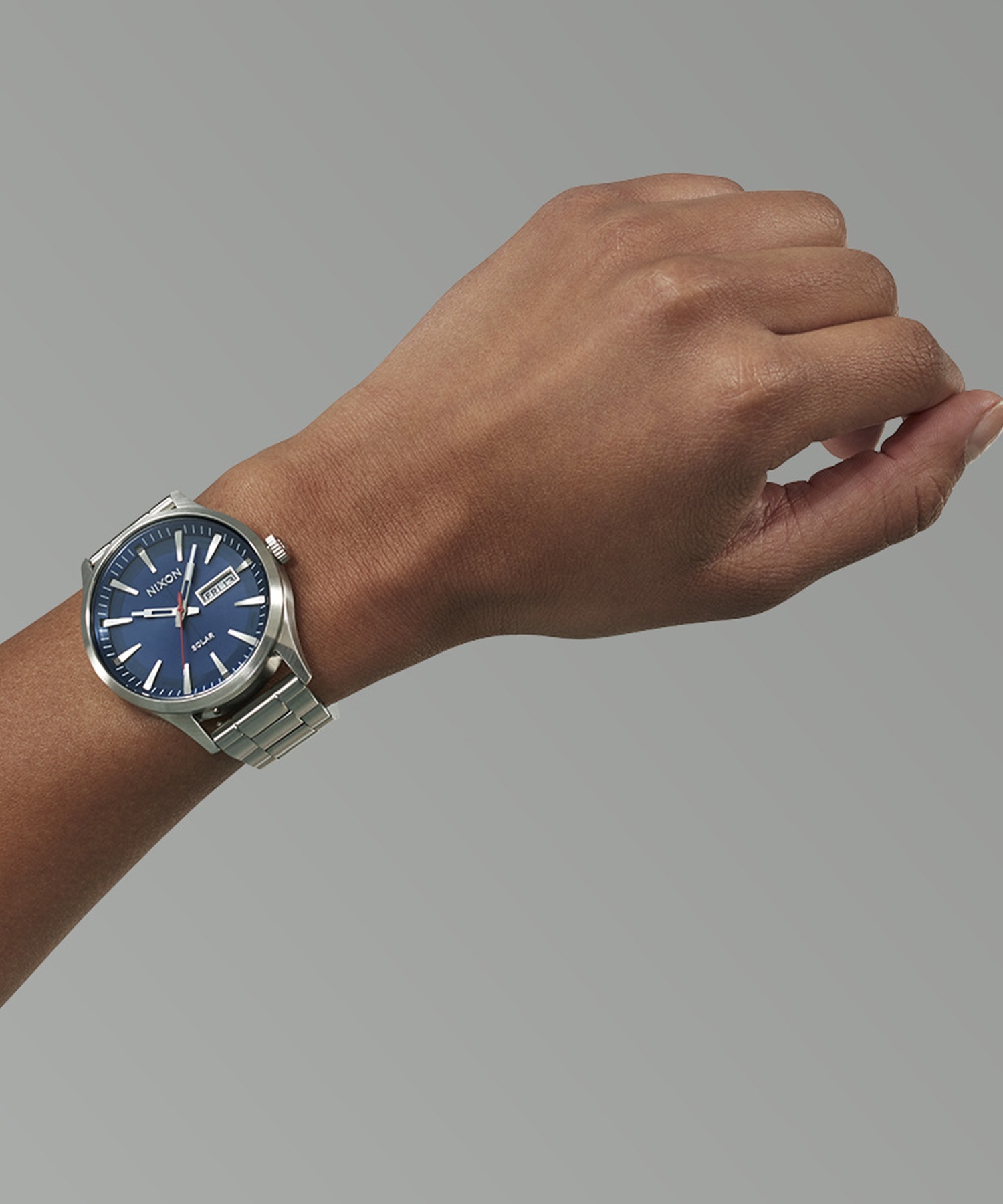 NIXON DESCENDER BLUE SUNRAY　時計　メンズ Sentry Stainless Steel Watch | Blue Sunray | Men's Stainless
