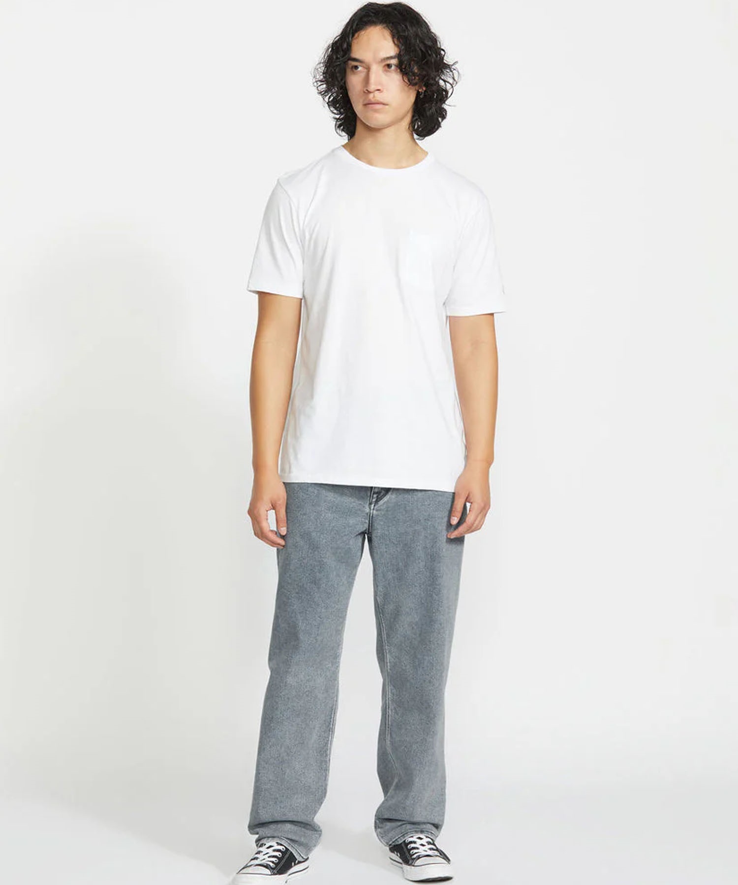 VOLCOM ボルコム ロングパンツ メンズ デニム ジーンズ テーパードフィット Modown Tapered Denim A1932102(ASH-28inch)