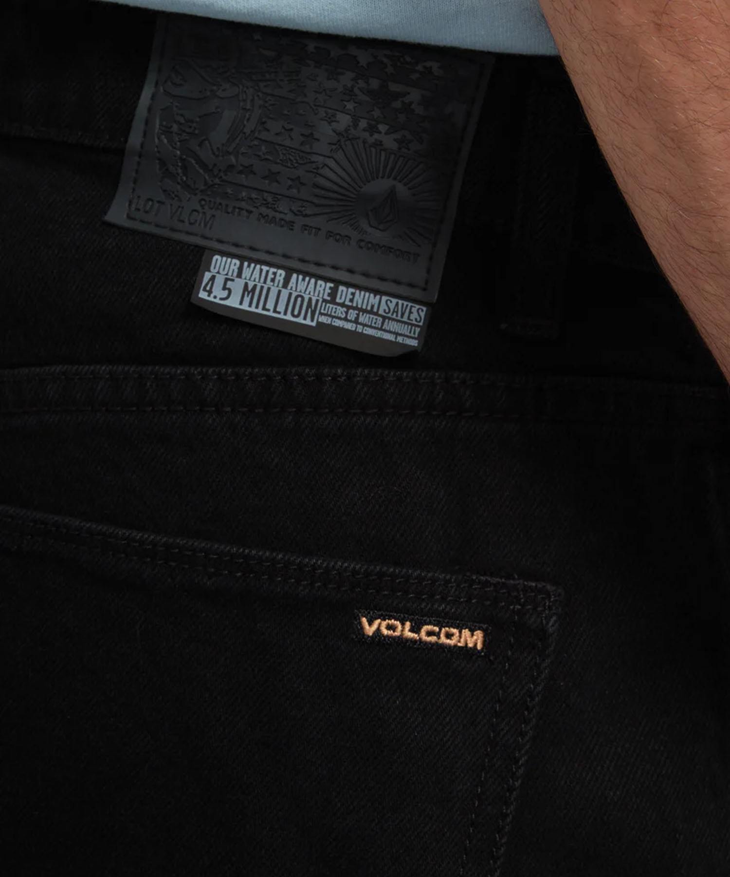 VOLCOM ボルコム ロングパンツ メンズ デニム ジーンズ テーパードフィット Modown Tapered Denim A1932102(ASH-28inch)