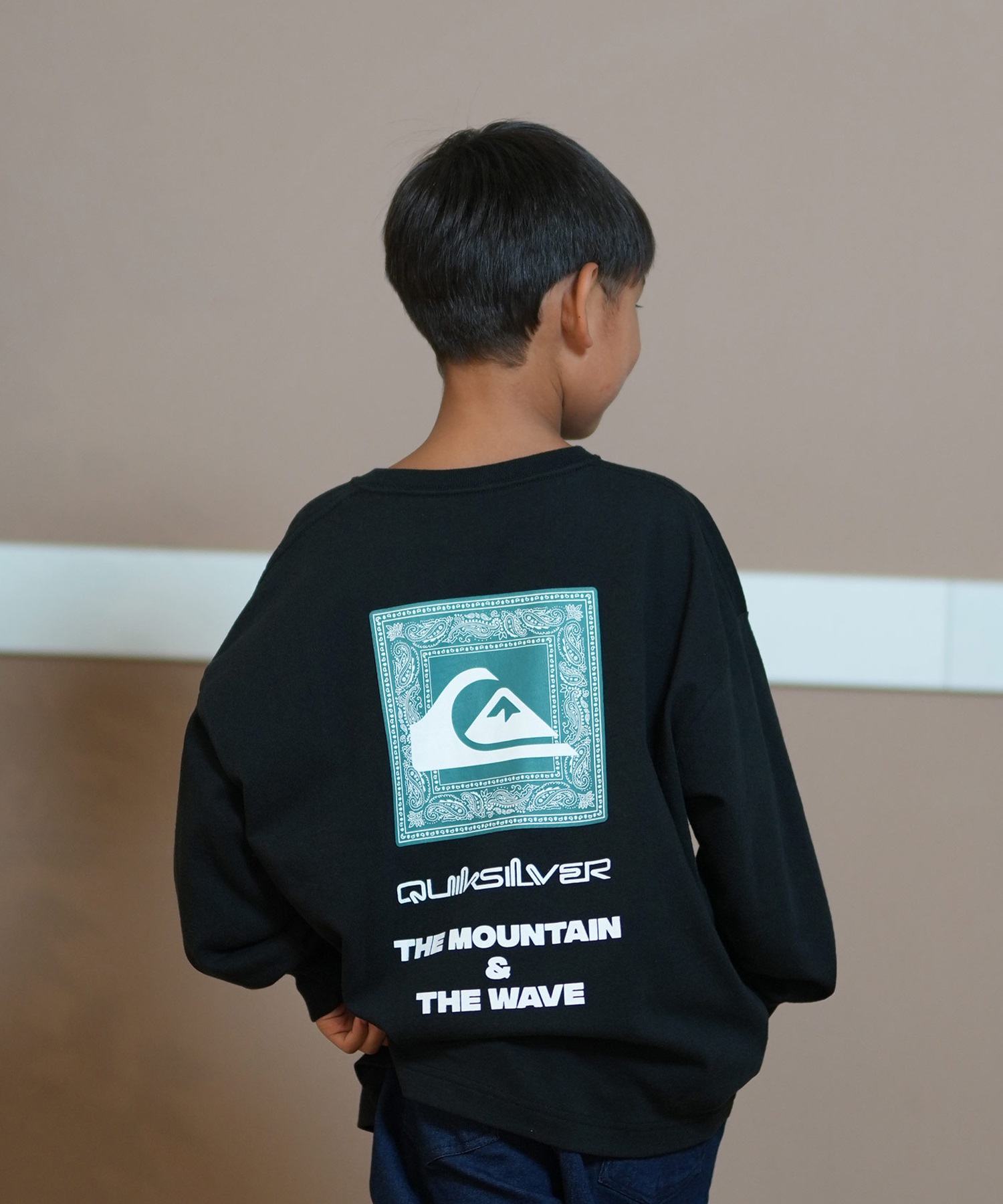 QUIKSILVER クイックシルバー Tシャツ キッズ 長袖 ロンT バック