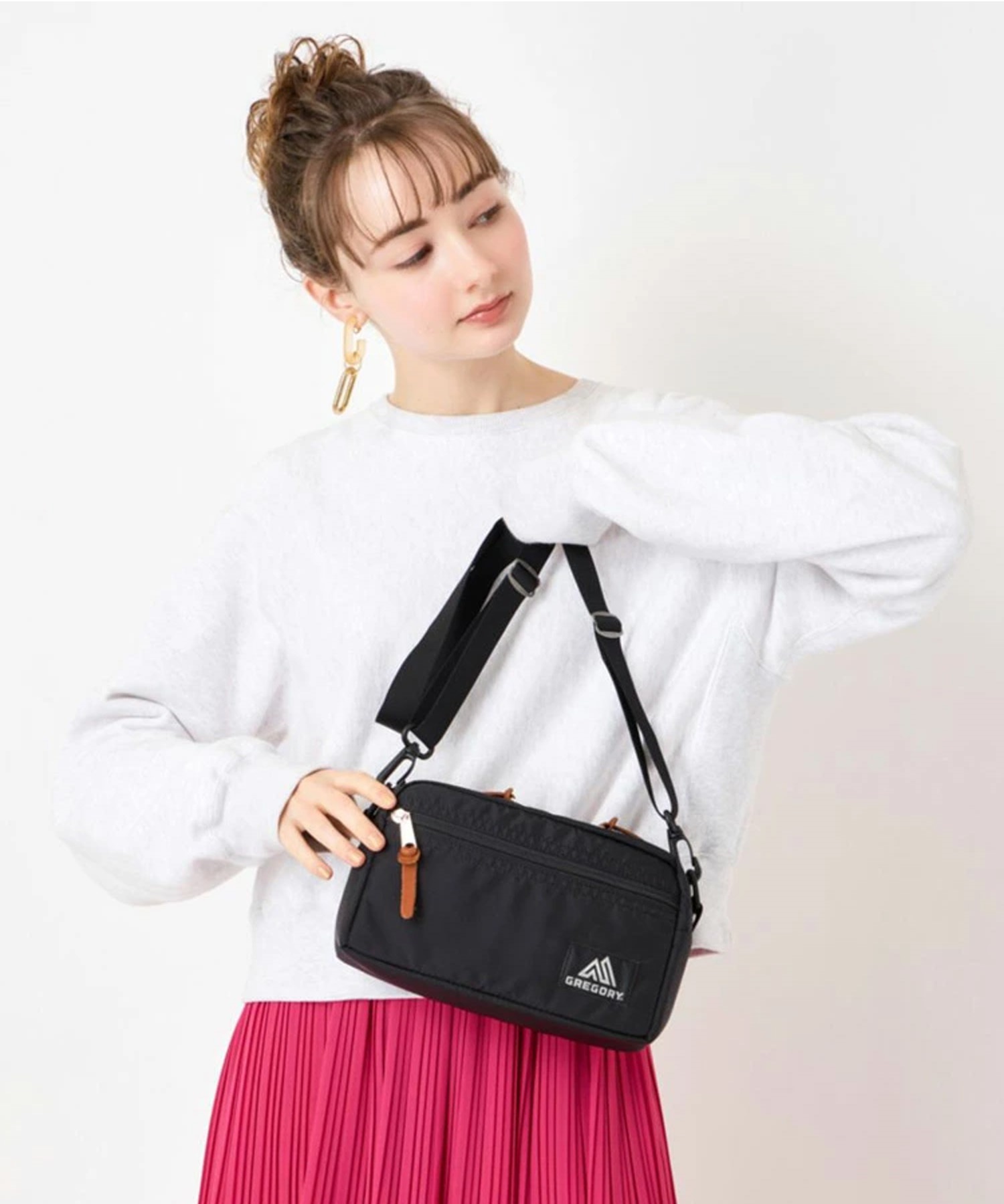 GREGORY グレゴリー ショルダーバッグ パデッドショルダーポーチM 2.5L