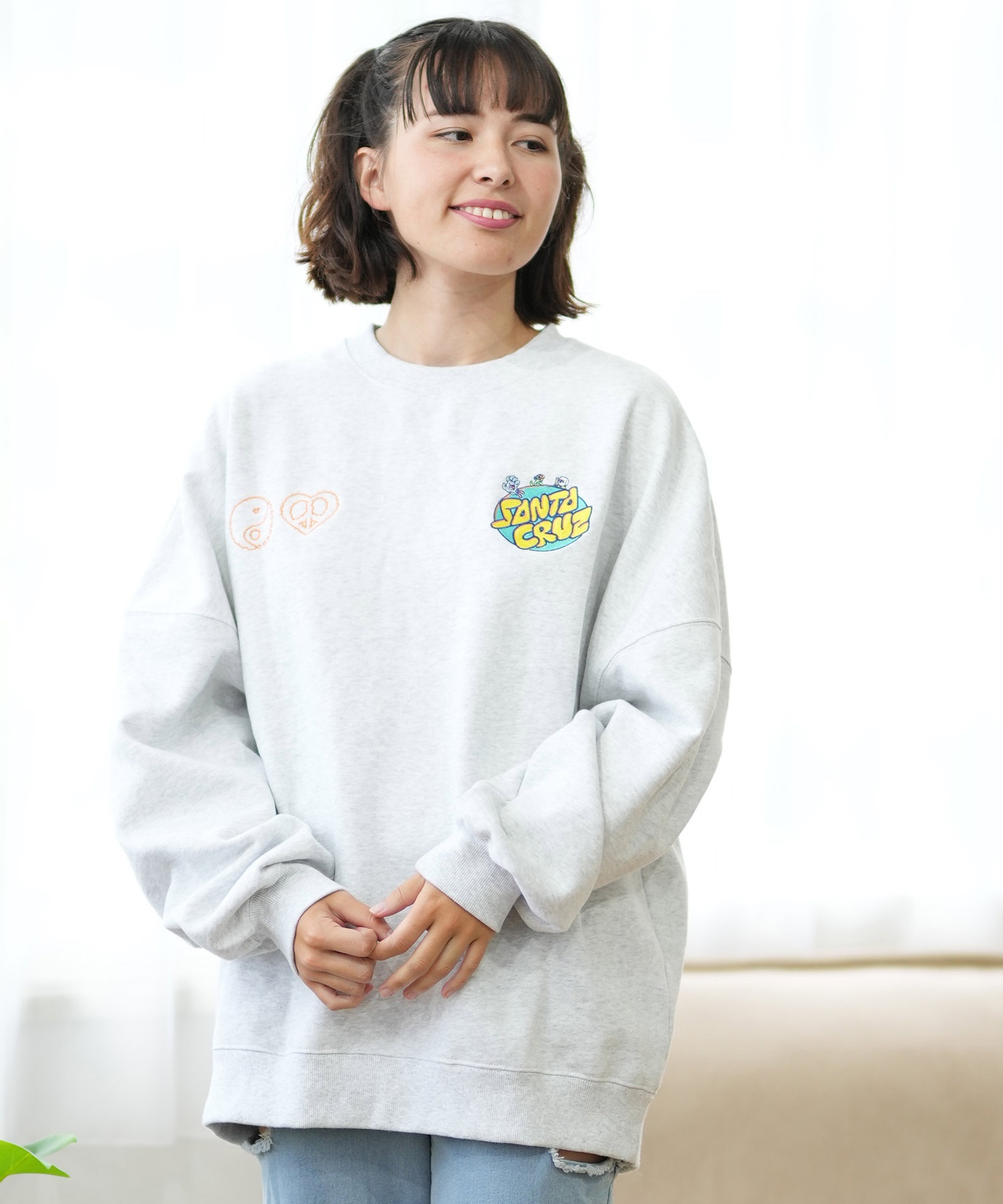 SANTACRUZ サンタクルーズ トレーナー レディース クルーネック スウェット バックプリント 裏起毛 502243332 ムラサキスポーツ限定 SANTACRUZ サンタクルーズ トレーナー レディース クルーネック