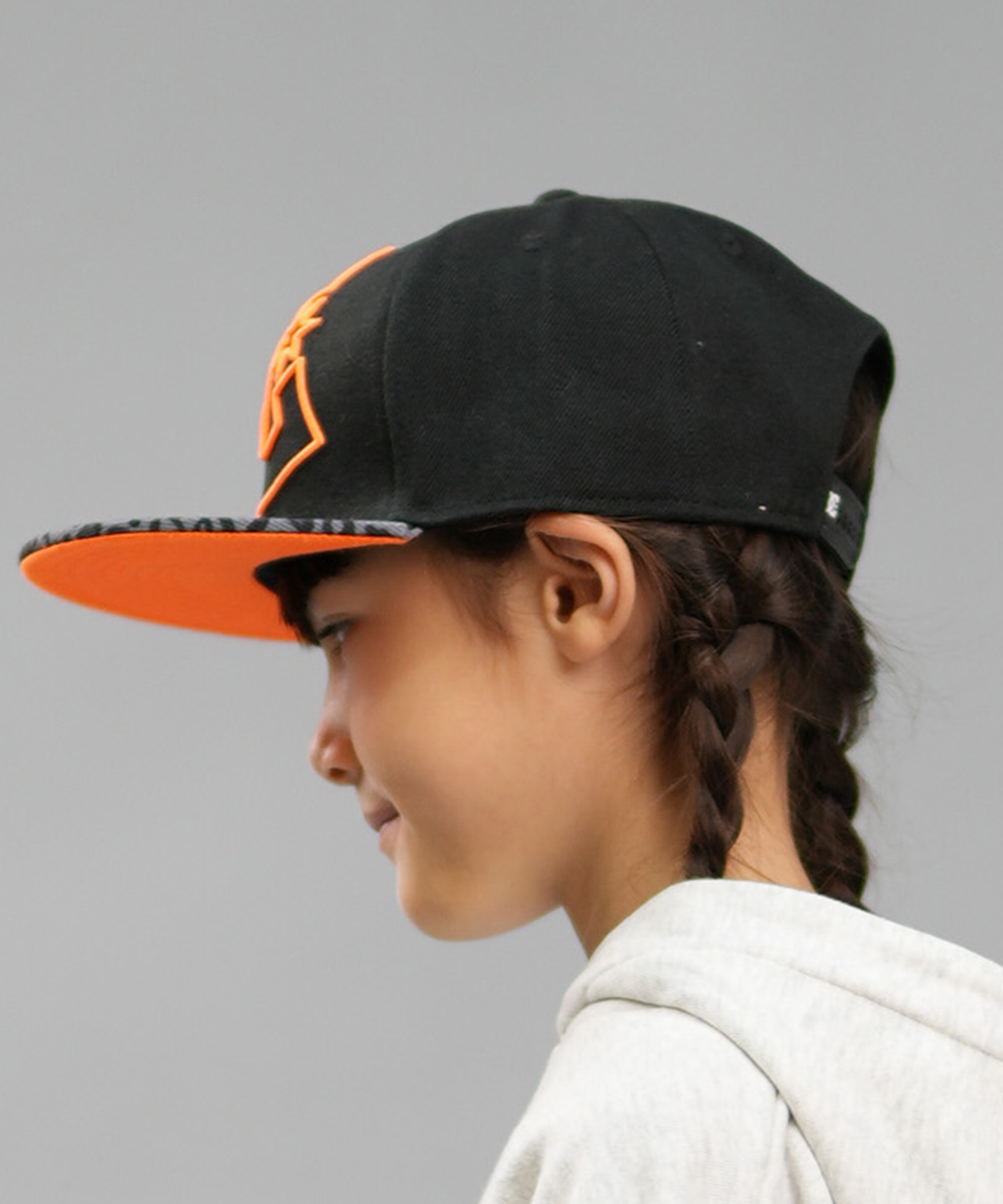 ダンデのキャップとファスナーチャームキバナ ダンデ