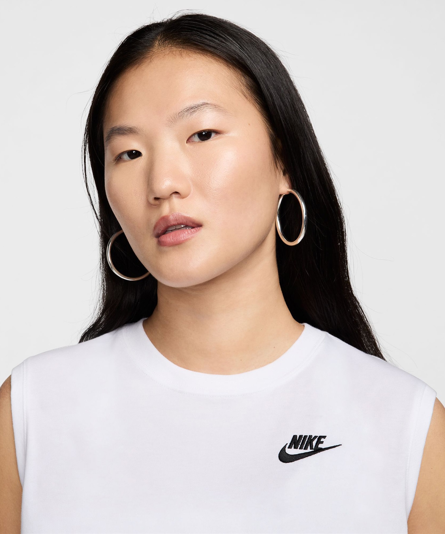 Nike レディース　タンクトップとショーツセット ホワイト　xsサイズ　美品 h01nadx0707100_1.jpg