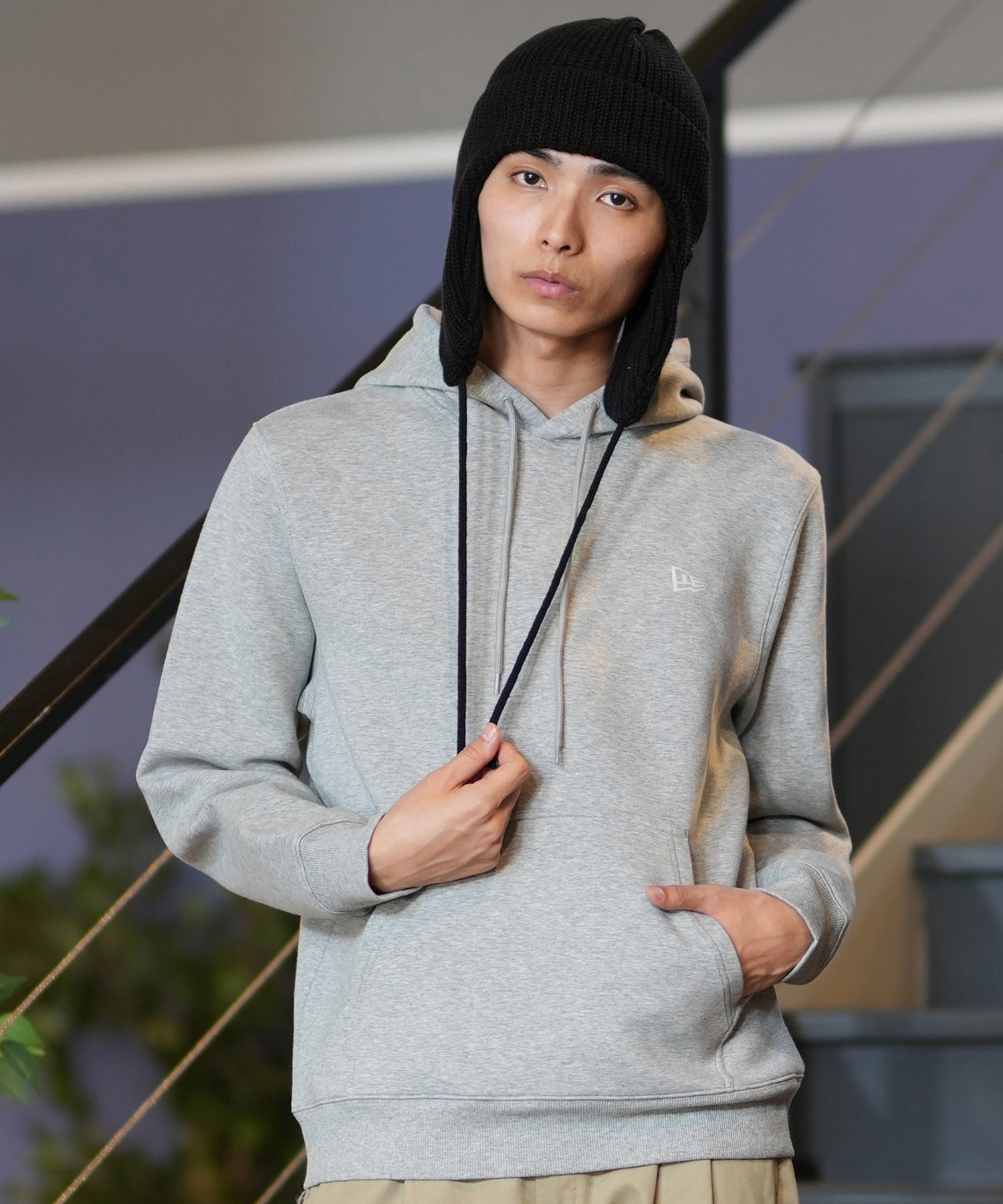 パーカー 【ムラサキスポーツ別注】NEW ERA/ニューエラ オーバーサイズ プルオーバーパーカー/ビッグロゴ バックプリント 13501862/13