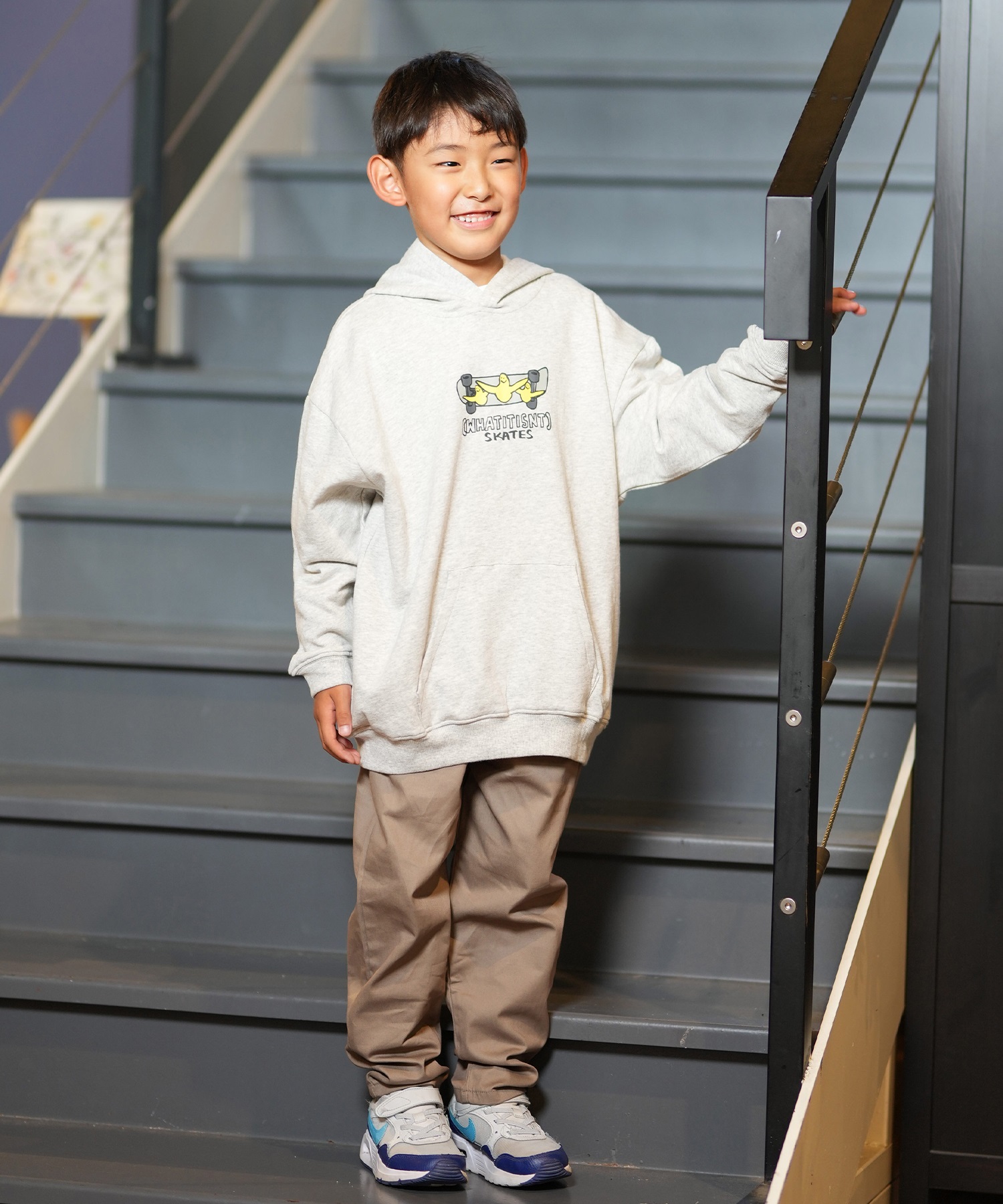 What it isNt ART BY MARKGONZALES ワット イット イズント What it isNt ART BY MARKGONZALES ワット イット イズント