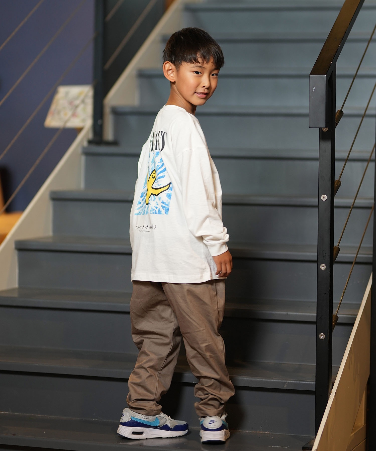 What it isNt ART BY MARKGONZALES ワット イット イズント