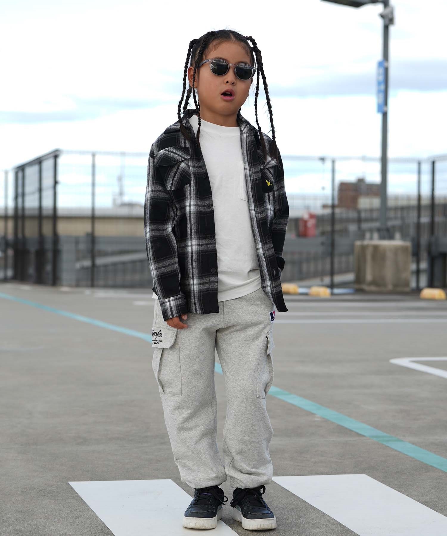What it isNt ART BY MARKGONZALES ワット イット イズント