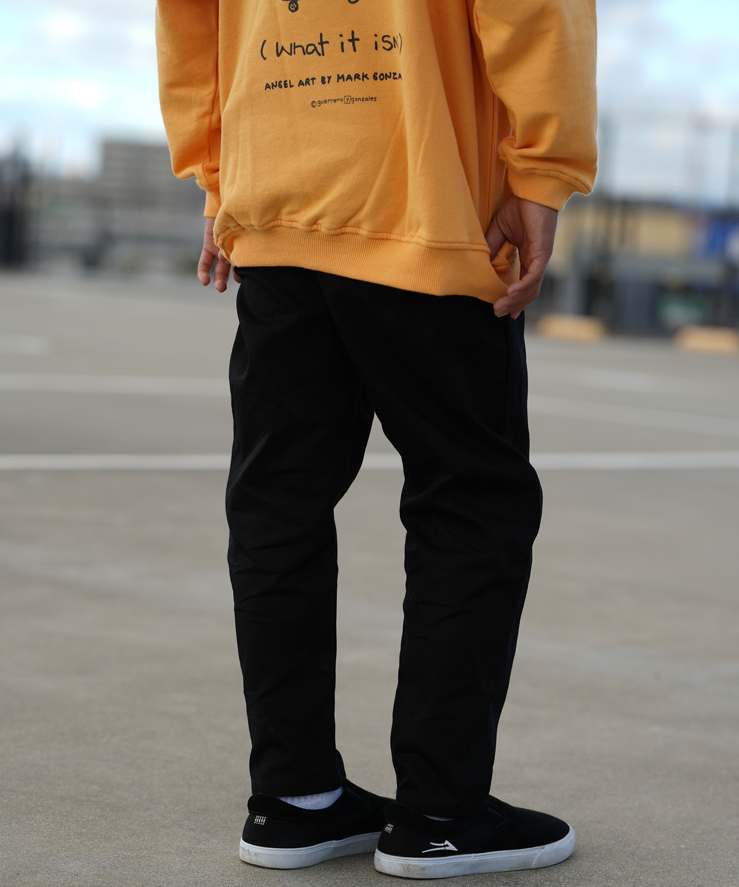 What it isNt ART BY MARKGONZALES ワット イット イズント