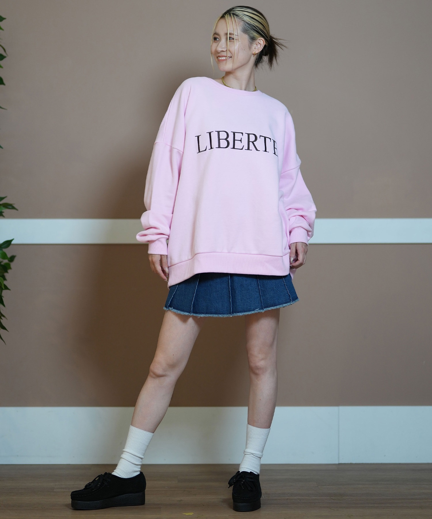 rihka スウェットシャツ RAP010フリーサイズ クロップ丈 綿 レーヨン クロップド スウェットシャツ / CL RW CROPPED SWEATSHIRT（ブラック