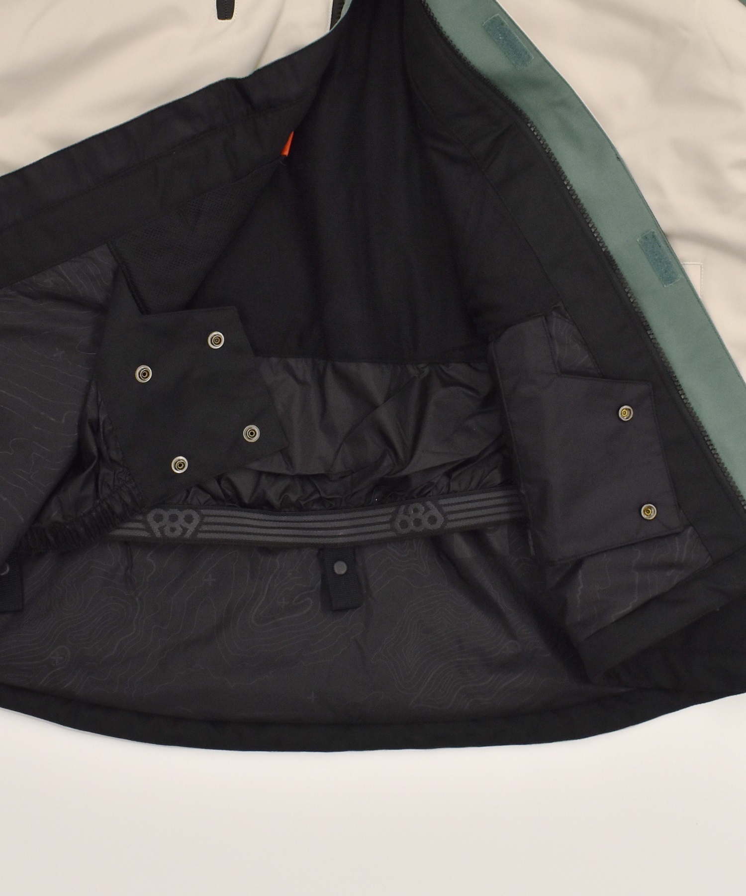686 シックスエイトシックス GEO INSULATED JACKET ユニセックス