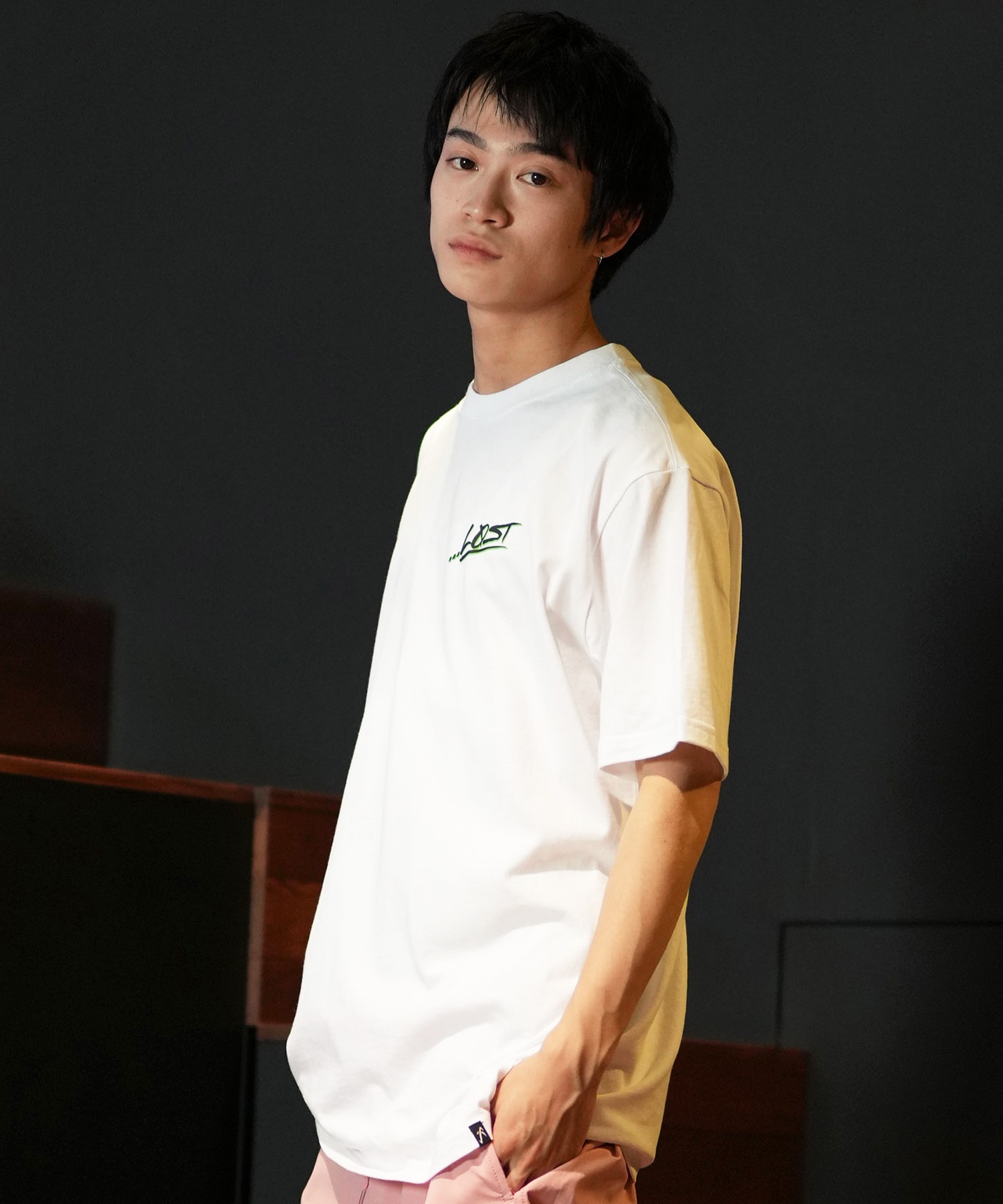LOST ロスト 半袖 Tシャツ メンズ フロントプリント バック