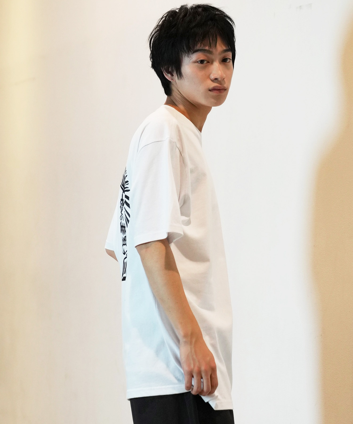 LOST ロスト 半袖 Tシャツ メンズ フロントプリント バック