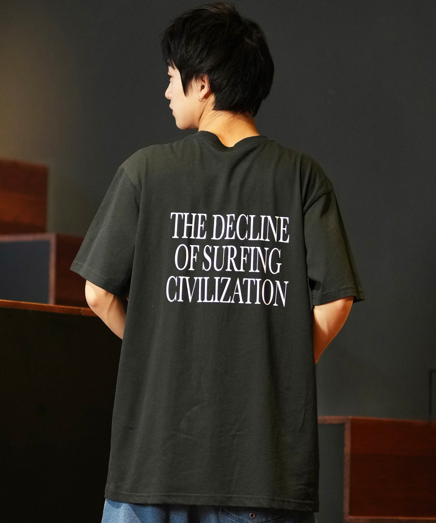 LOST ロスト 半袖 Tシャツ メンズ フロントプリント バック