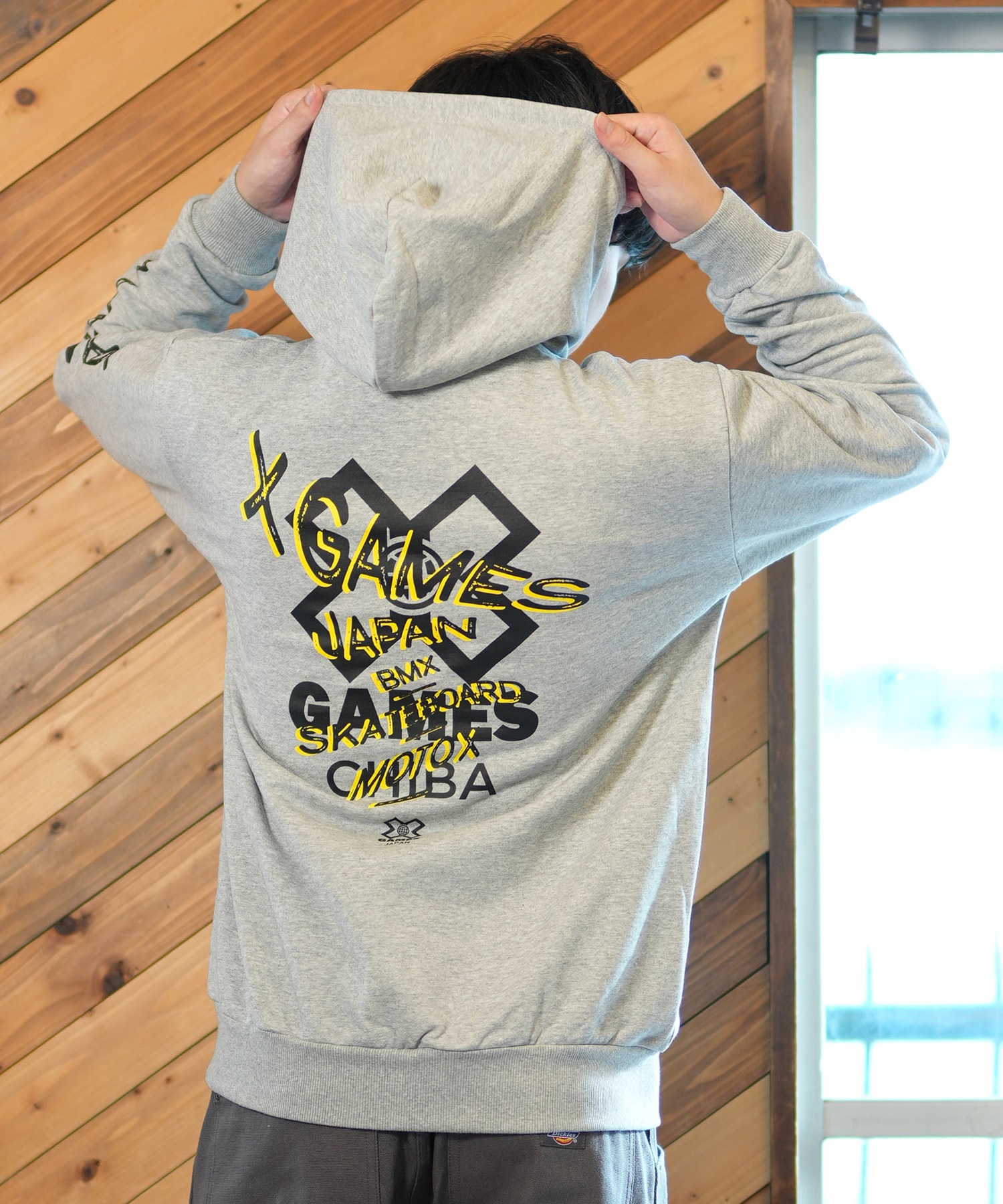 X-GAMES エックスゲームズ パーカー プルオーバー バック