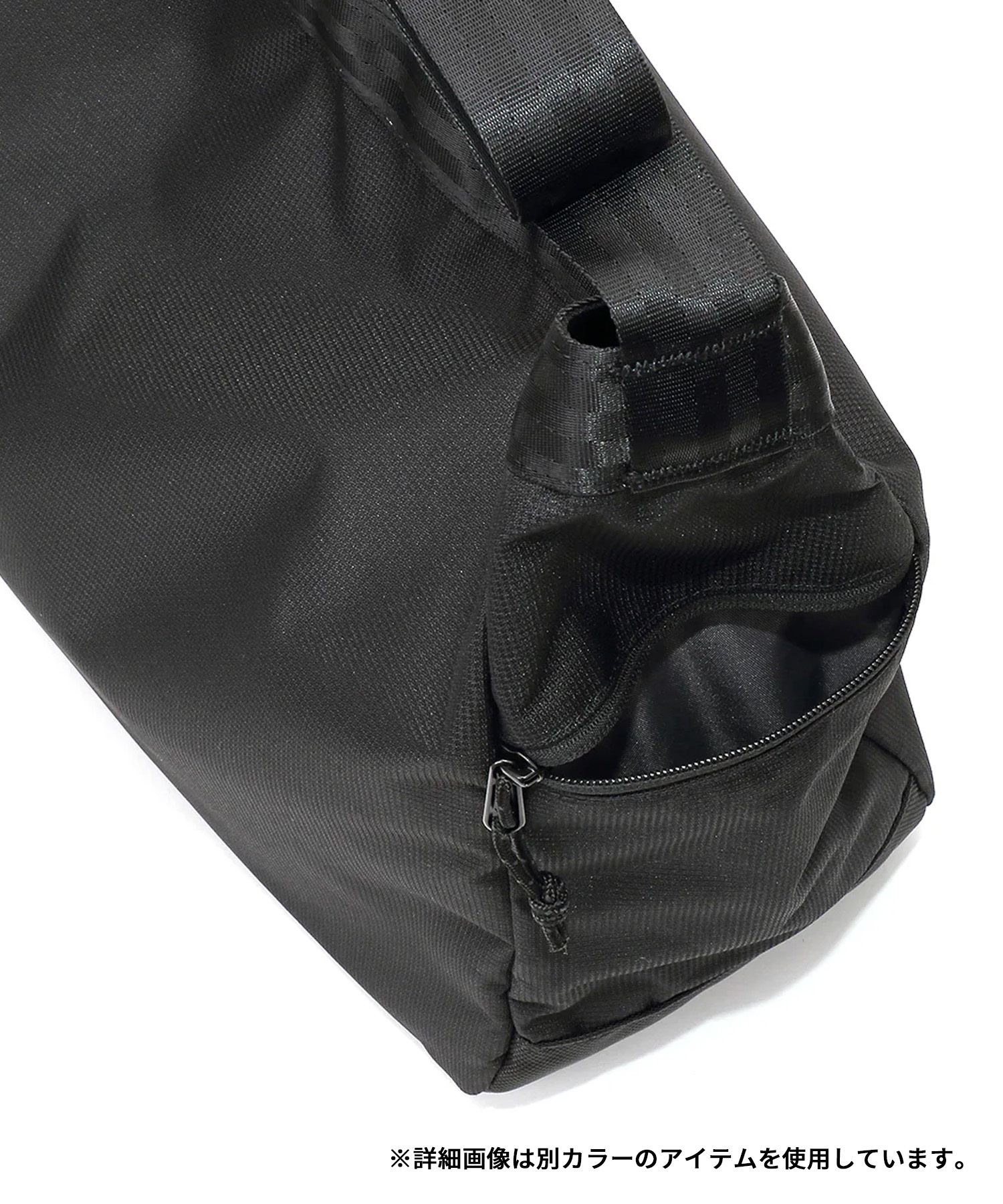 【新品】クローム　ニュースペーパー　メッセンジャーバッグ　26L ブラック CHROME クローム バッグ ショルダーバッグ 耐水 26L NEWSPAPER