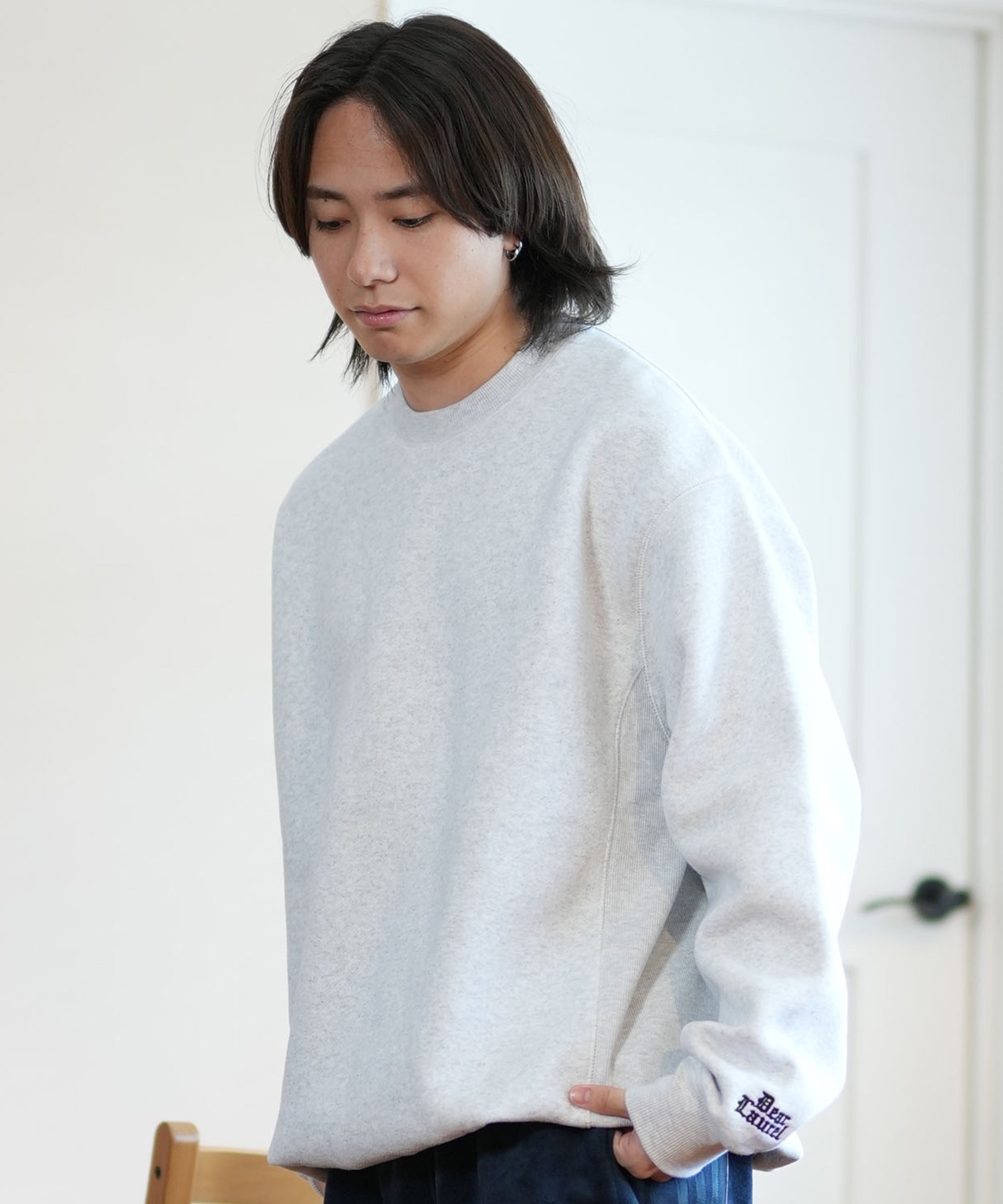 DEAR LAUREL ディアローレル トレーナー クルーネック メンズ スウェット ワンポイント ブラックレター 裏起毛 D24F1101(ASH-M)