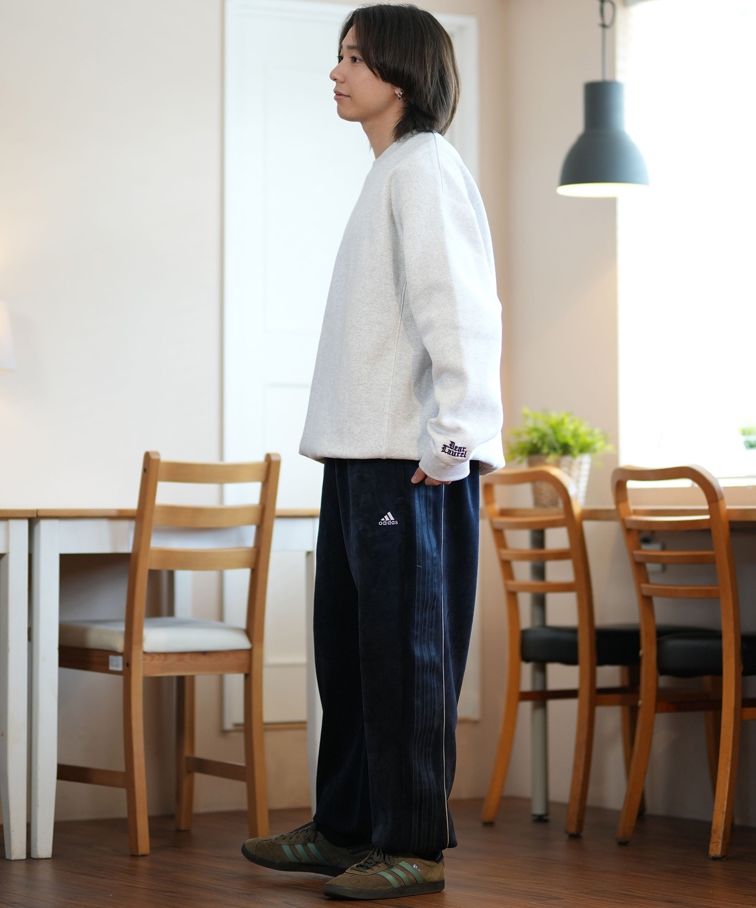 DEAR LAUREL ディアローレル トレーナー クルーネック メンズ スウェット ワンポイント ブラックレター 裏起毛 D24F1101(ASH-M)