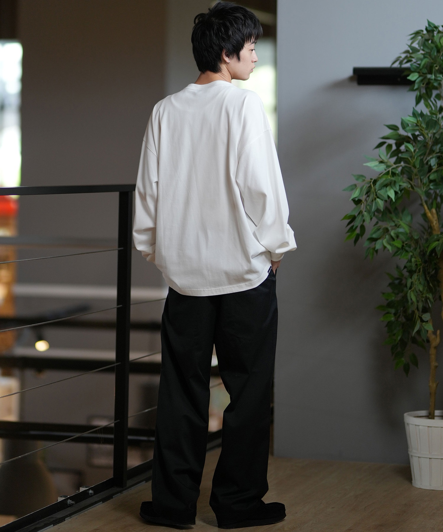 DEAR LAUREL ディアローレル 長袖 Tシャツ ロンT 無地 ポケット ポケT ワンポイントロゴ シンプル D24F2201(WHT-M)
