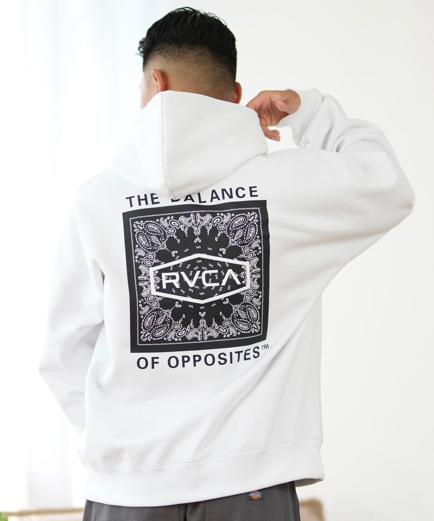 RVCA ルーカ パーカー プルオーバー メンズ バックプリント ペイズリー柄 裏起毛 BE042-P06 ムラサキスポーツ限定(KHA-S)