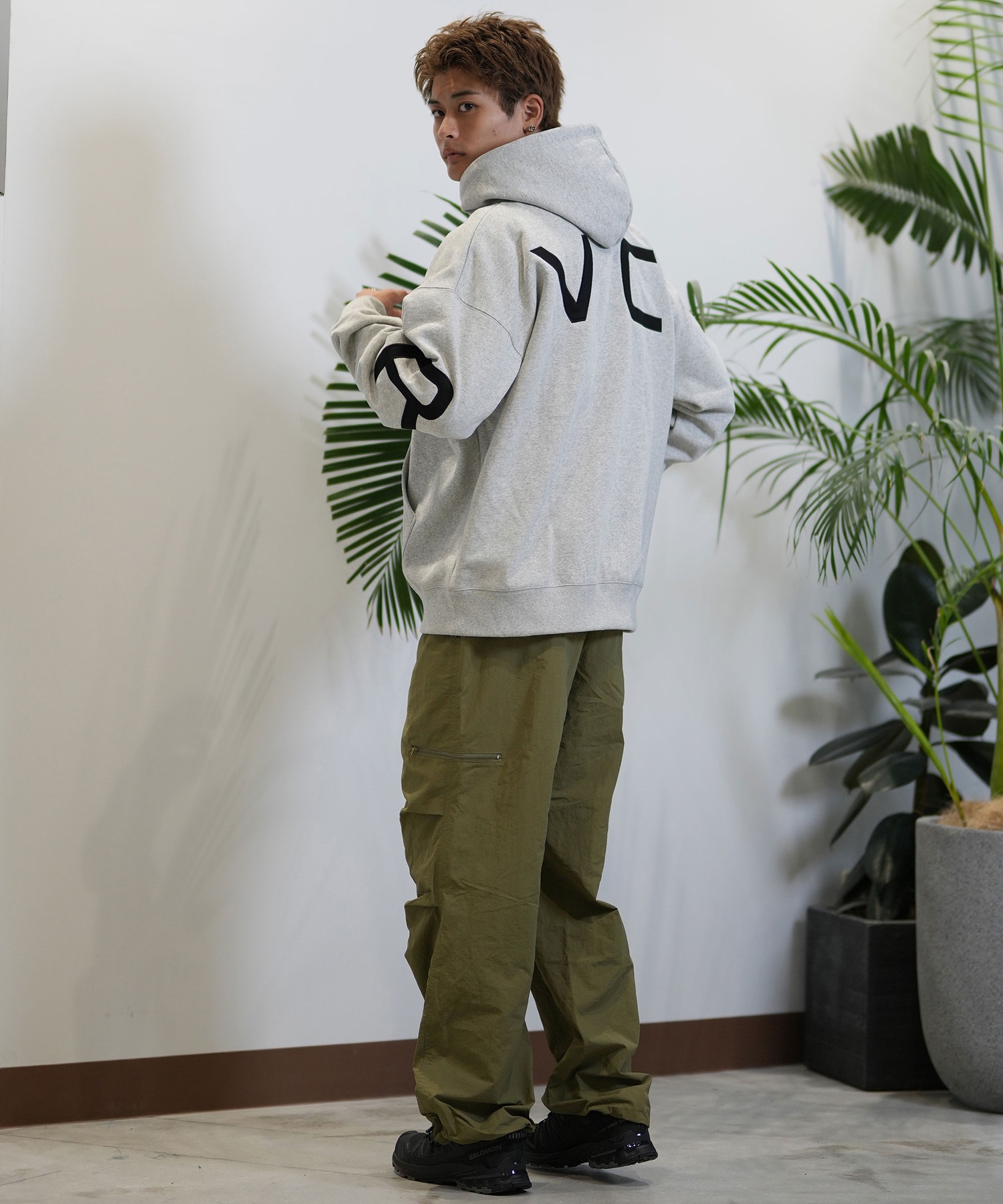 RVCA ルーカ パーカー ジップアップ メンズ ビッグロゴ バックプリント ルーズシルエット BE042-044(HGR-S)