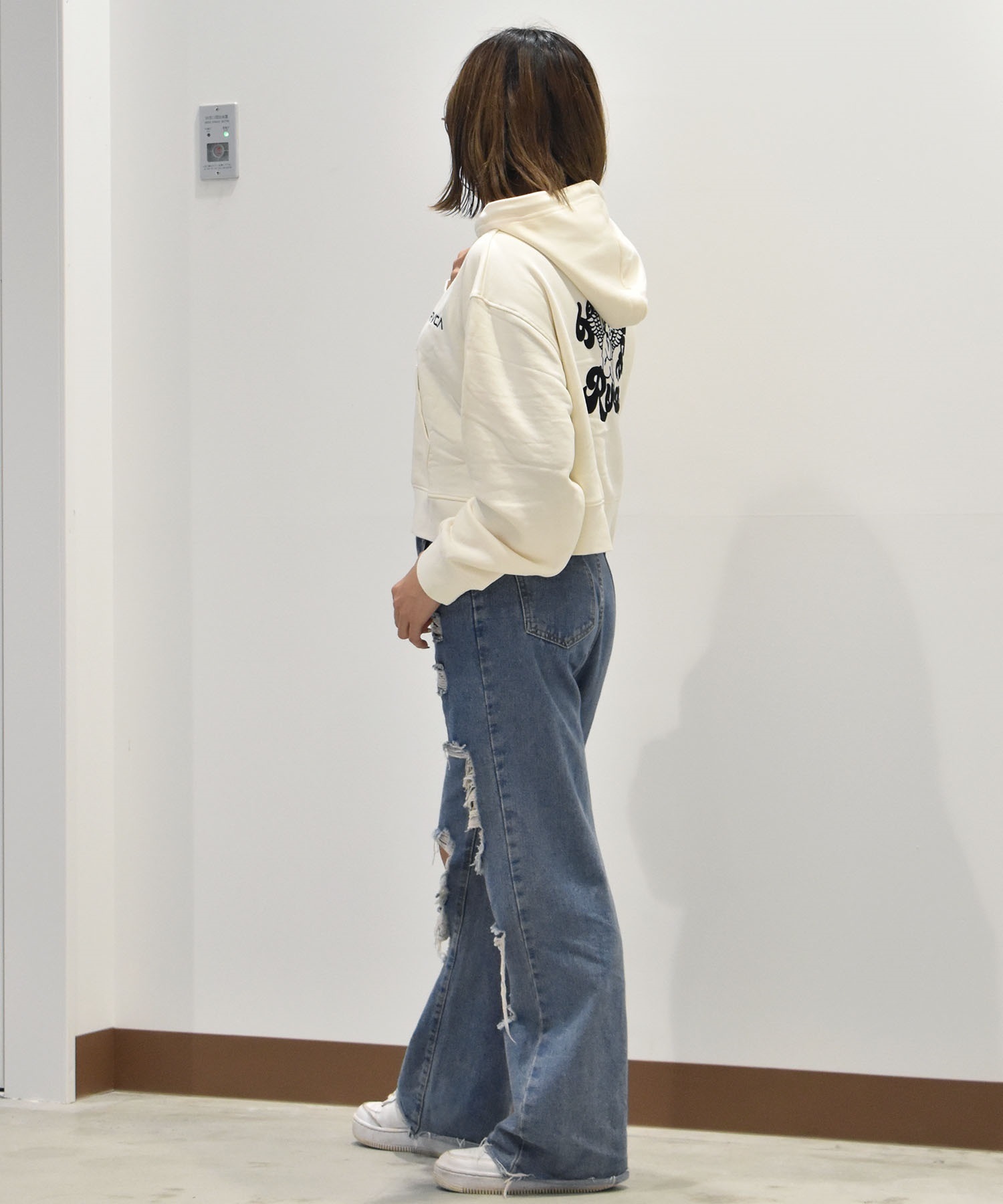 RVCA ルーカ パーカー レディース クロップド丈 バックプリント