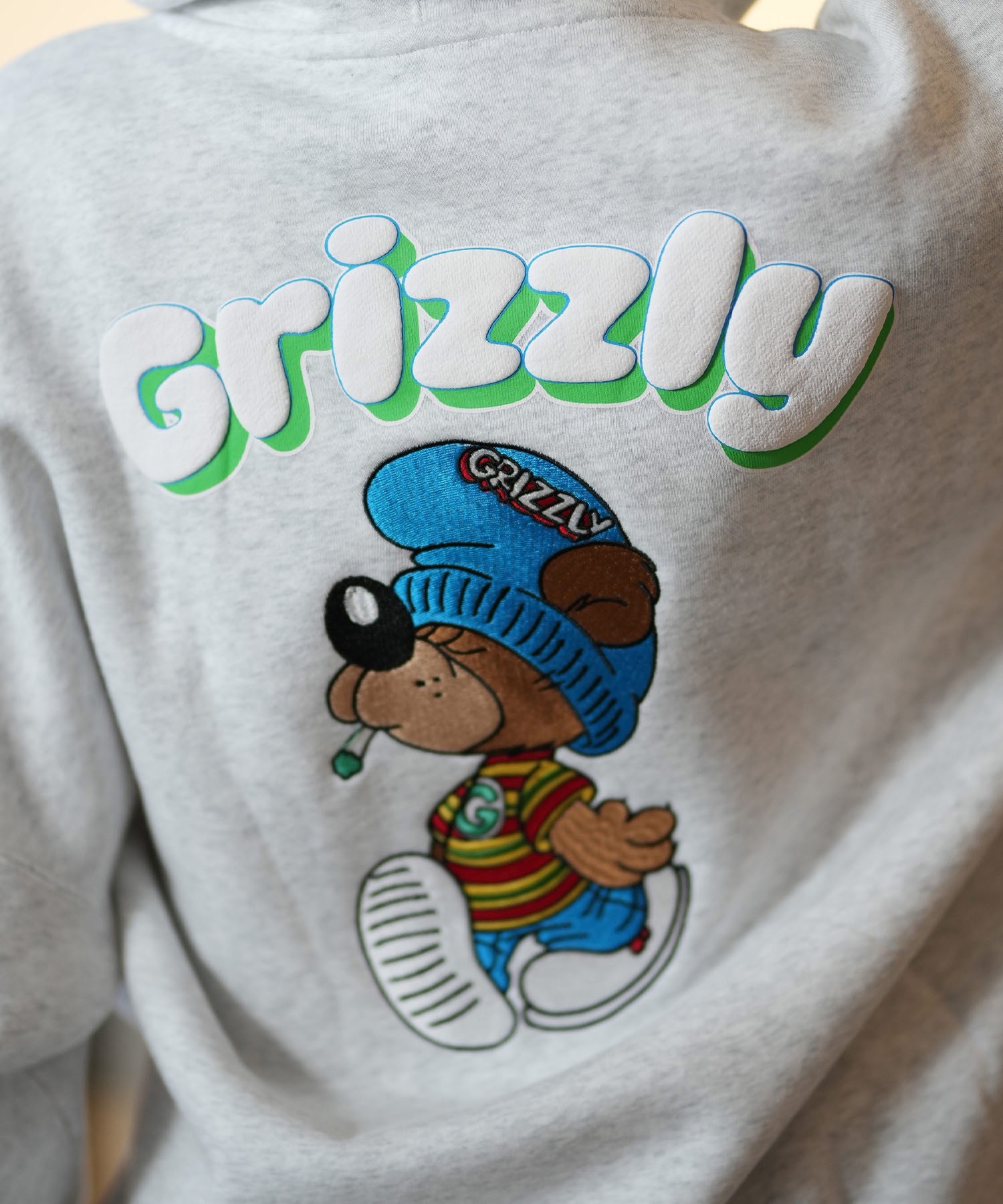 GRIZZLY グリズリー パーカー レディース プルオーバー バックプリント 刺しゅう 24G3334 GRIZZLY グリズリー パーカー レディース プルオーバー バック