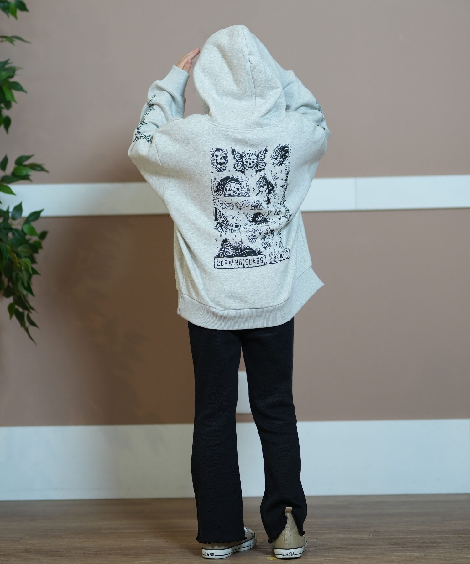 LURKING CLASS ラーキングクラス パーカー キッズ プルオーバー バック