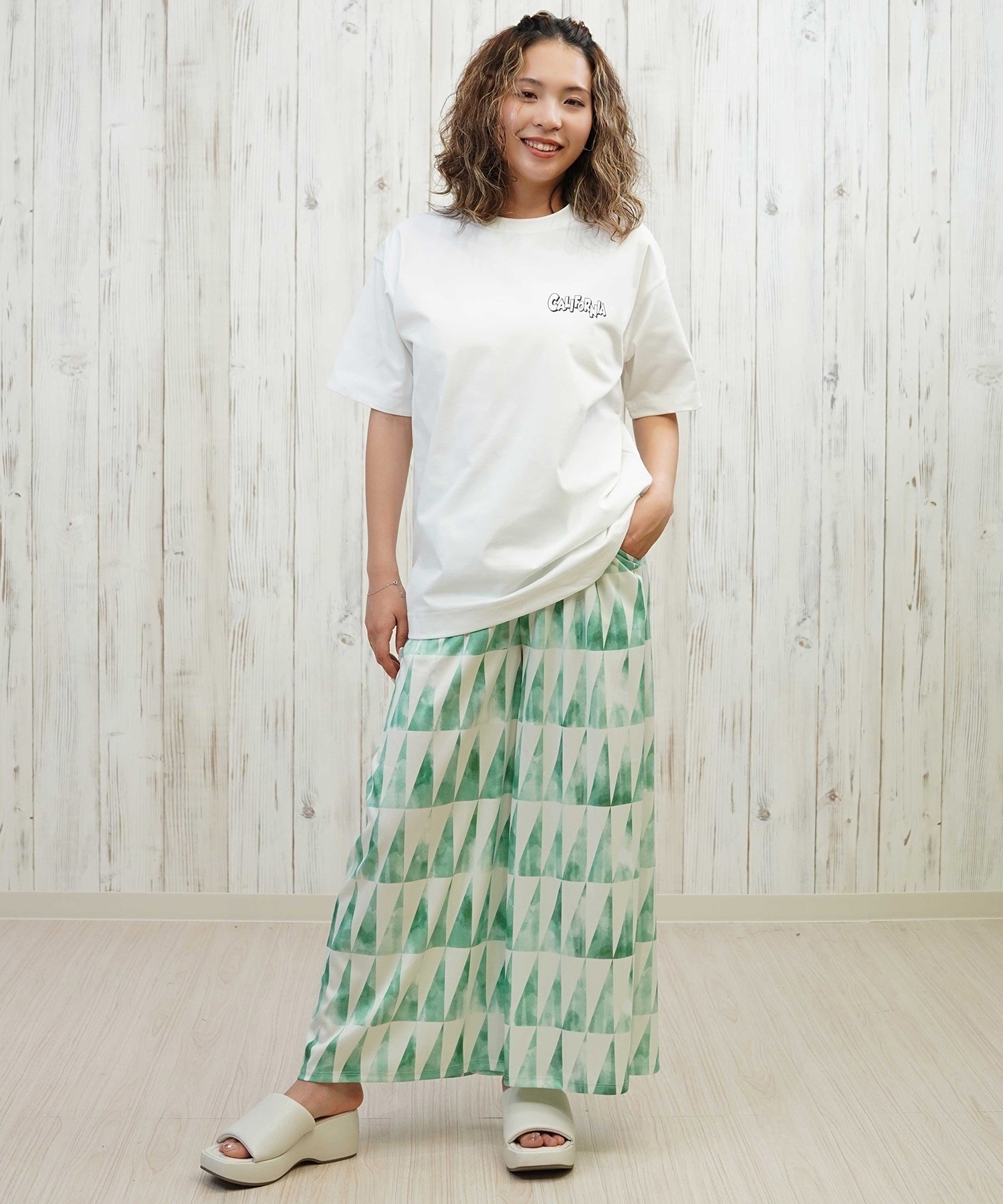 ANTIBAL アンティバル 水着 レディース ラッシュガード 半袖 Tシャツ ミッキーマウス 水陸両用 UVカット 253AN2ST570(BLK-FREE)