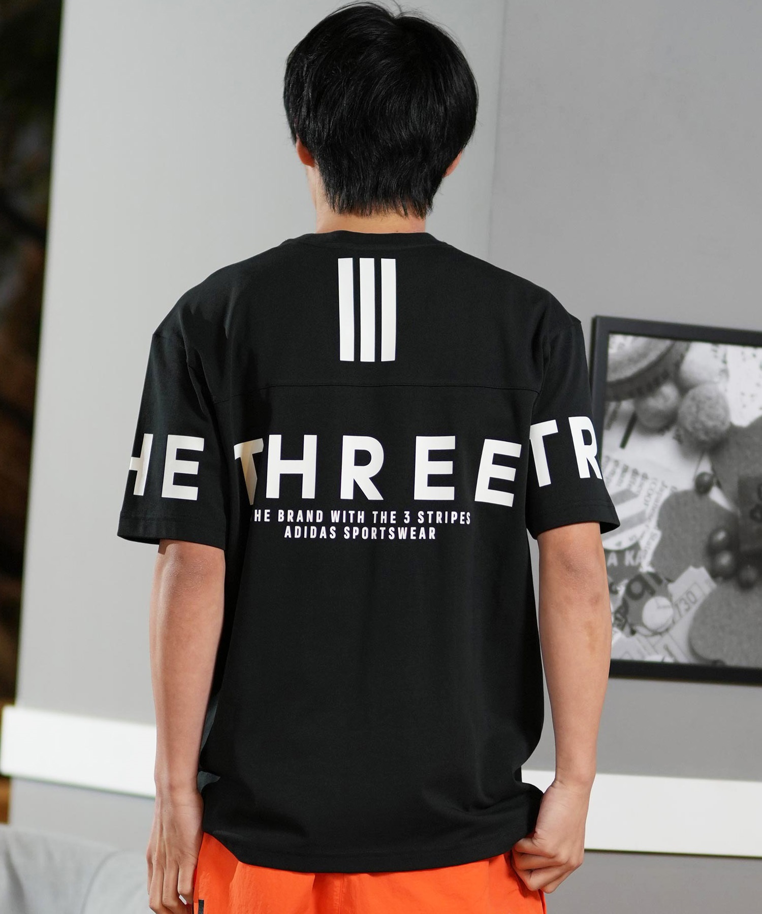 新品タグ付き アディダス セットアップ 半袖シャツ サイドプリーツスカート adidas アディダス 半袖 Tシャツ メンズ バックプリント スリー