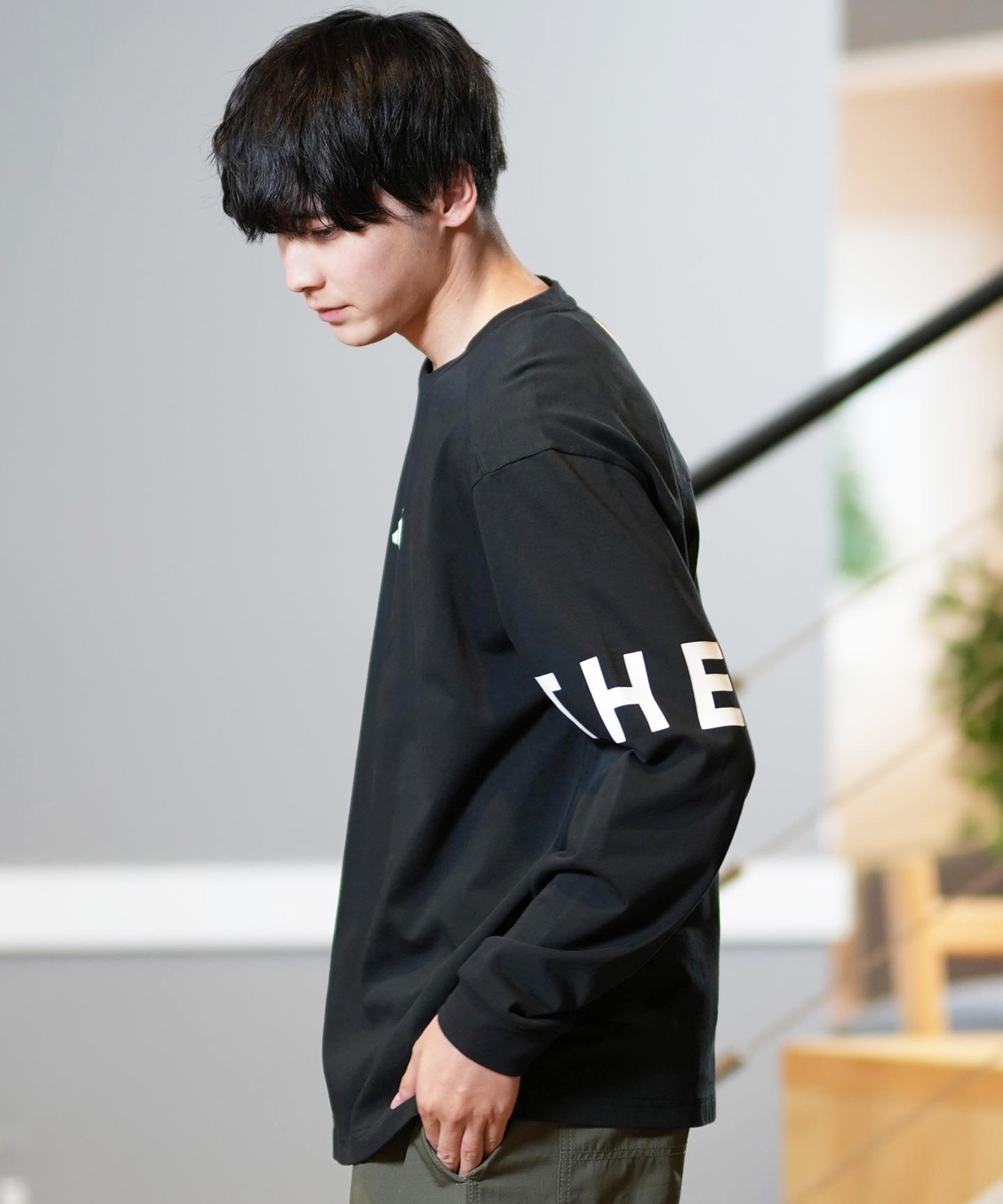 adidas クロップド 長袖 Tシャツ ロングＴシャツ　ロンT adidas tシャツ スリーストライプス クロップド 長袖Tシャツ
