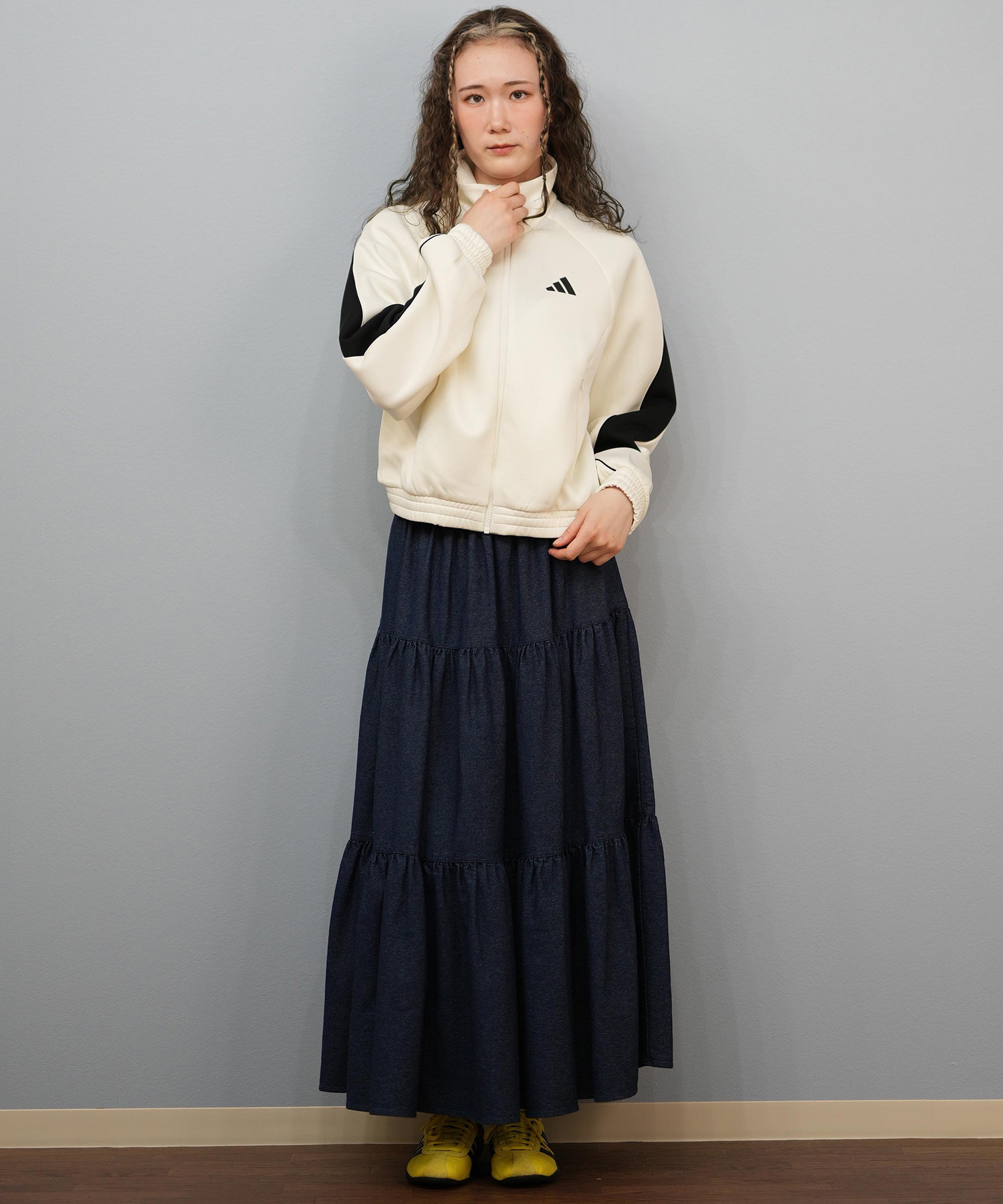 ☆adidas　ジャージ　Ｍサイズ ショートジャケット　レディース adidas（アディダス）の「【adidas / アディダス】ショート