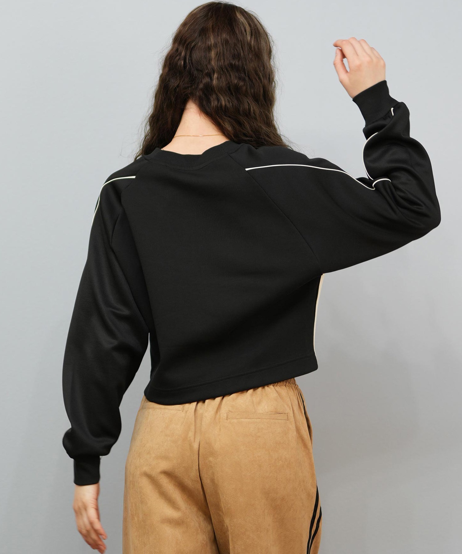 adidas アディダス トレーナー スウェット レディース ショート丈