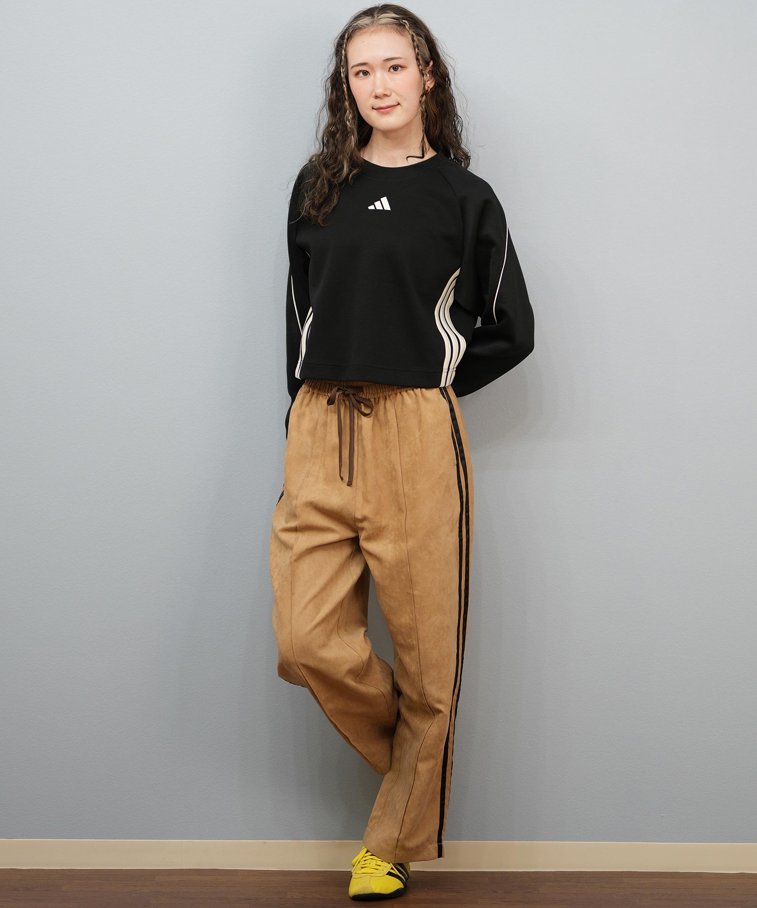 adidas アディダス トレーナー スウェット レディース ショート丈