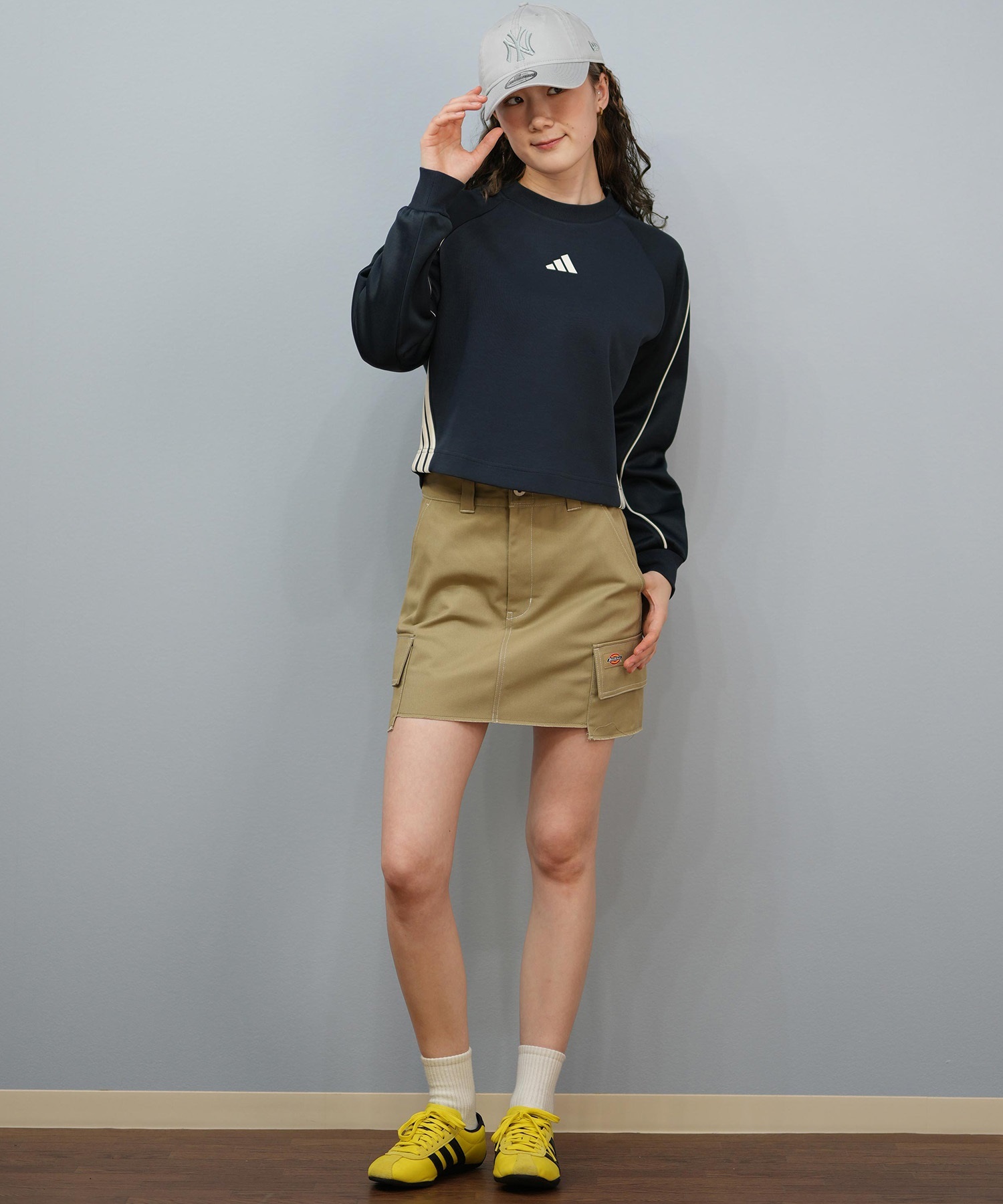 adidas アディダス トレーナー スウェット レディース ショート丈