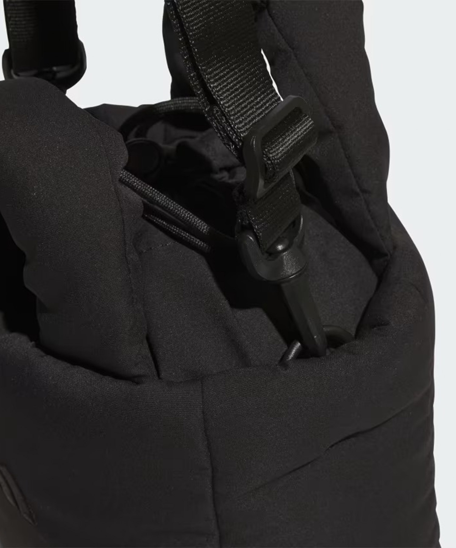 adidas アディダス ショルダーバッグ シンプル ロゴ 3.9L マストハブ