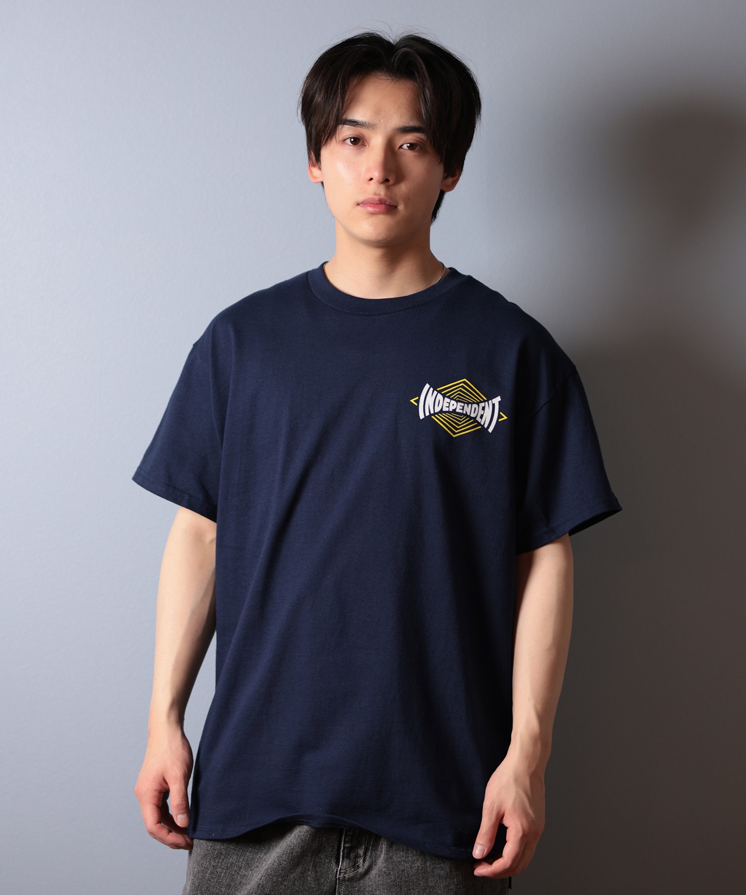 【予約】 半袖 インディペンデント INDEPENDENT Tシャツ バック メンズ トップス