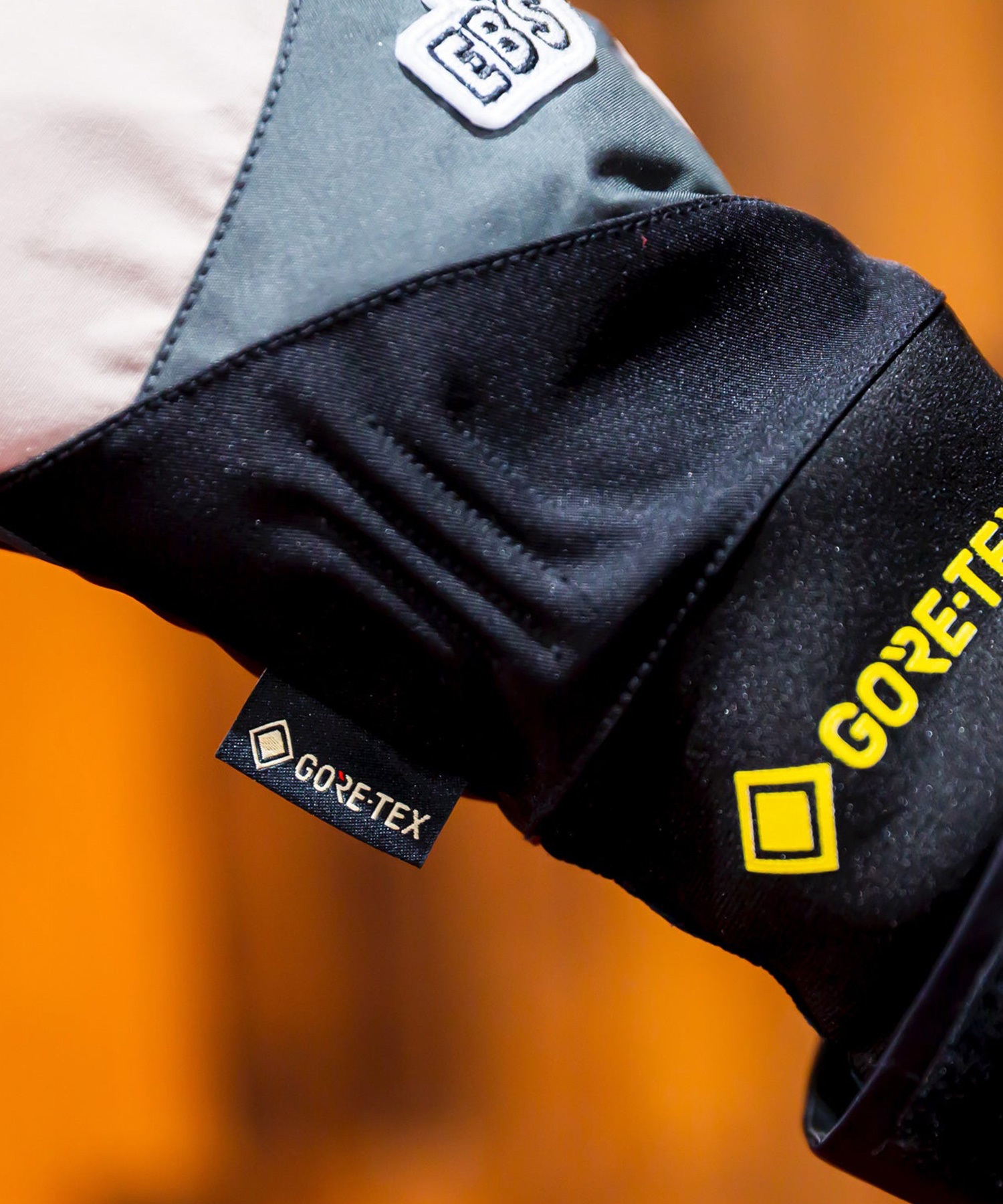 早期購入/店頭受取対象外】eb's エビス スノーボード グローブ