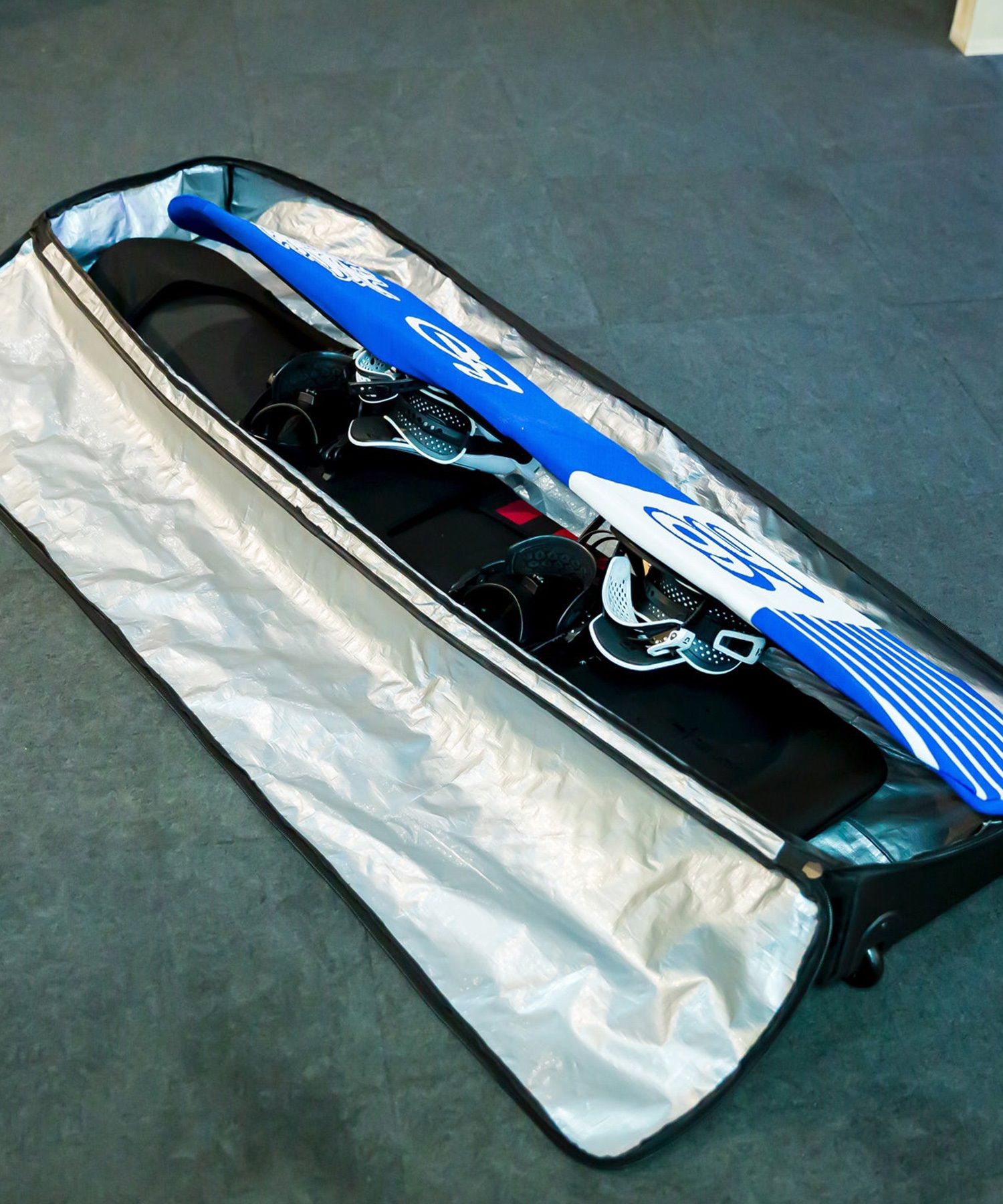 2526】eb's エビス スノーボード ボードケース ユニセックス DOUBLE