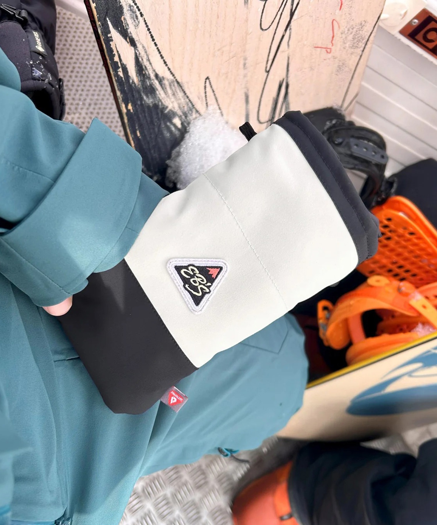 eb's エビス WARM BAG スノーボード スマホケース ムラサキスポーツ 25