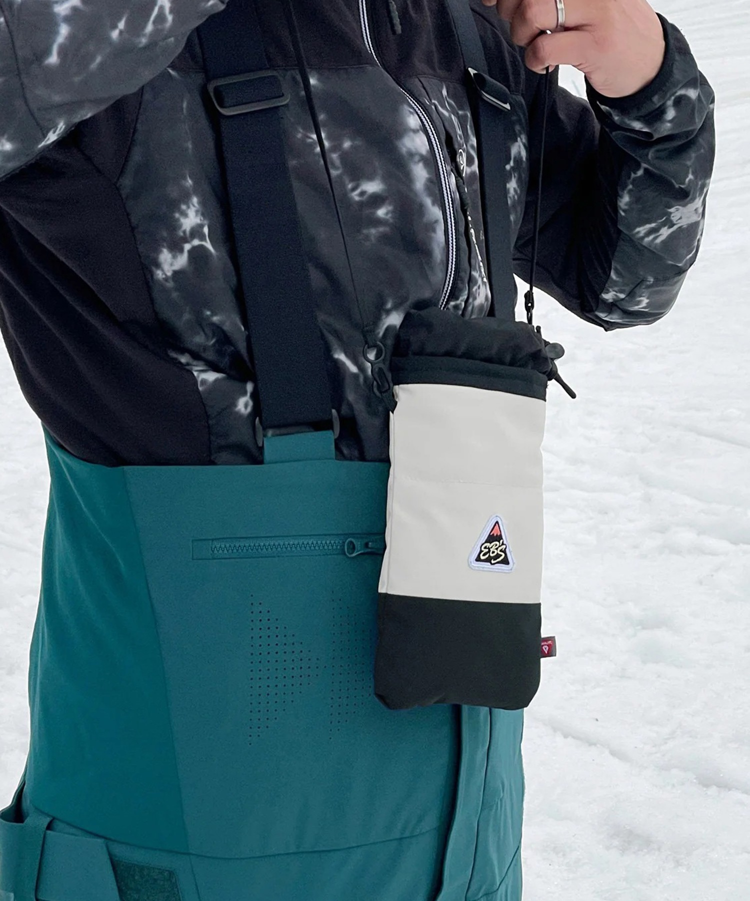 eb's エビス WARM BAG スノーボード スマホケース ムラサキスポーツ 25
